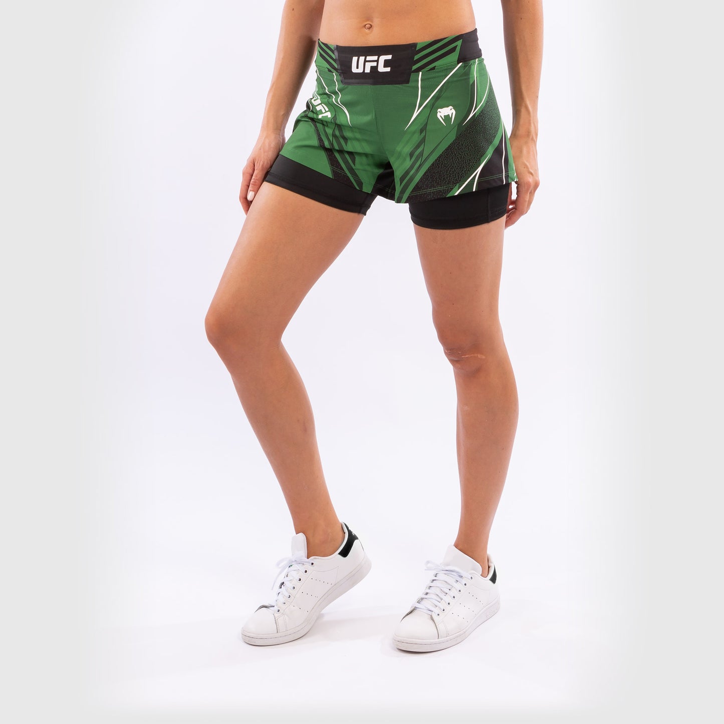UFC Venum Authentic Fight Night 女士格斗短裤 – 短款 – 绿色