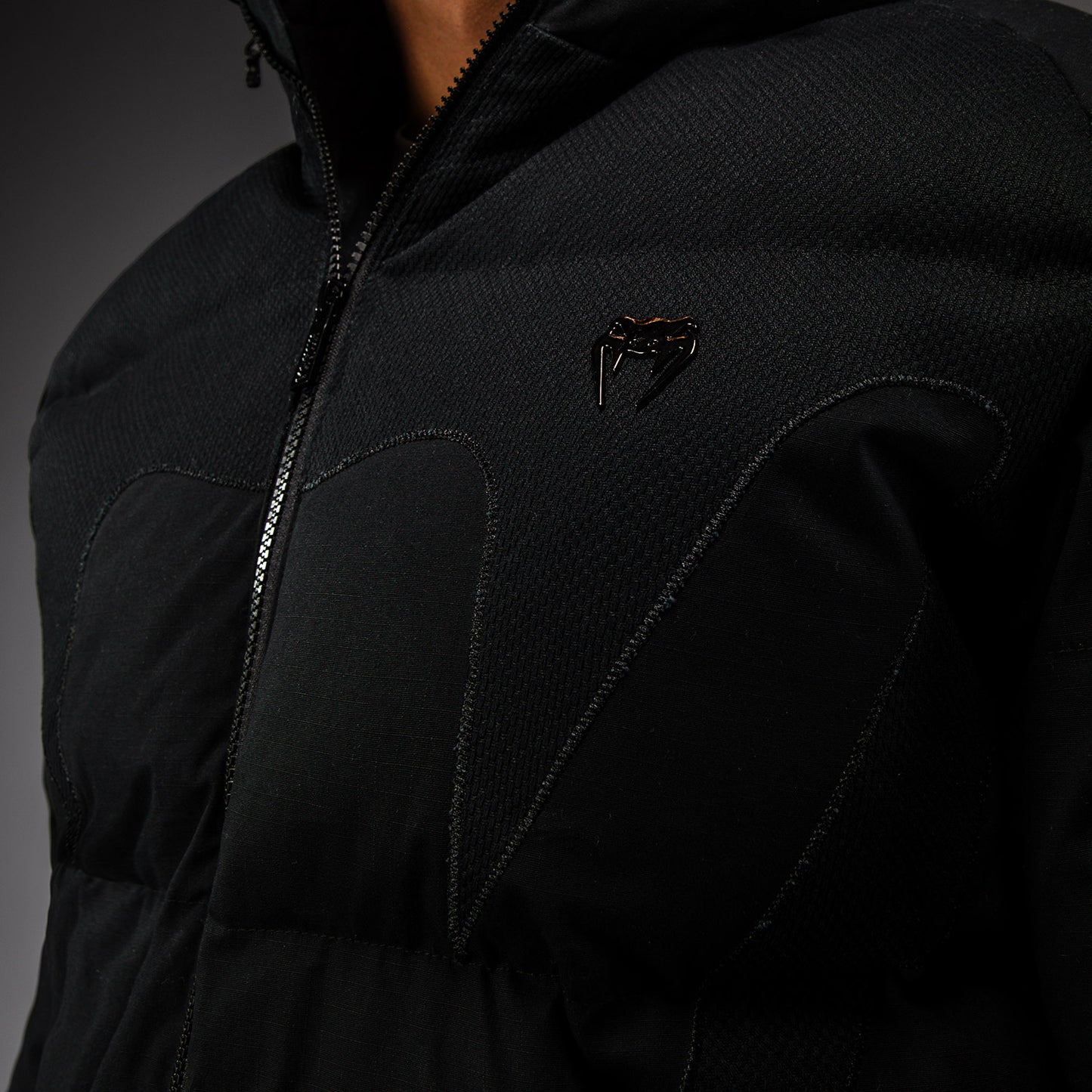 Venum Attack Urban Gi 羽绒服 – 黑色
