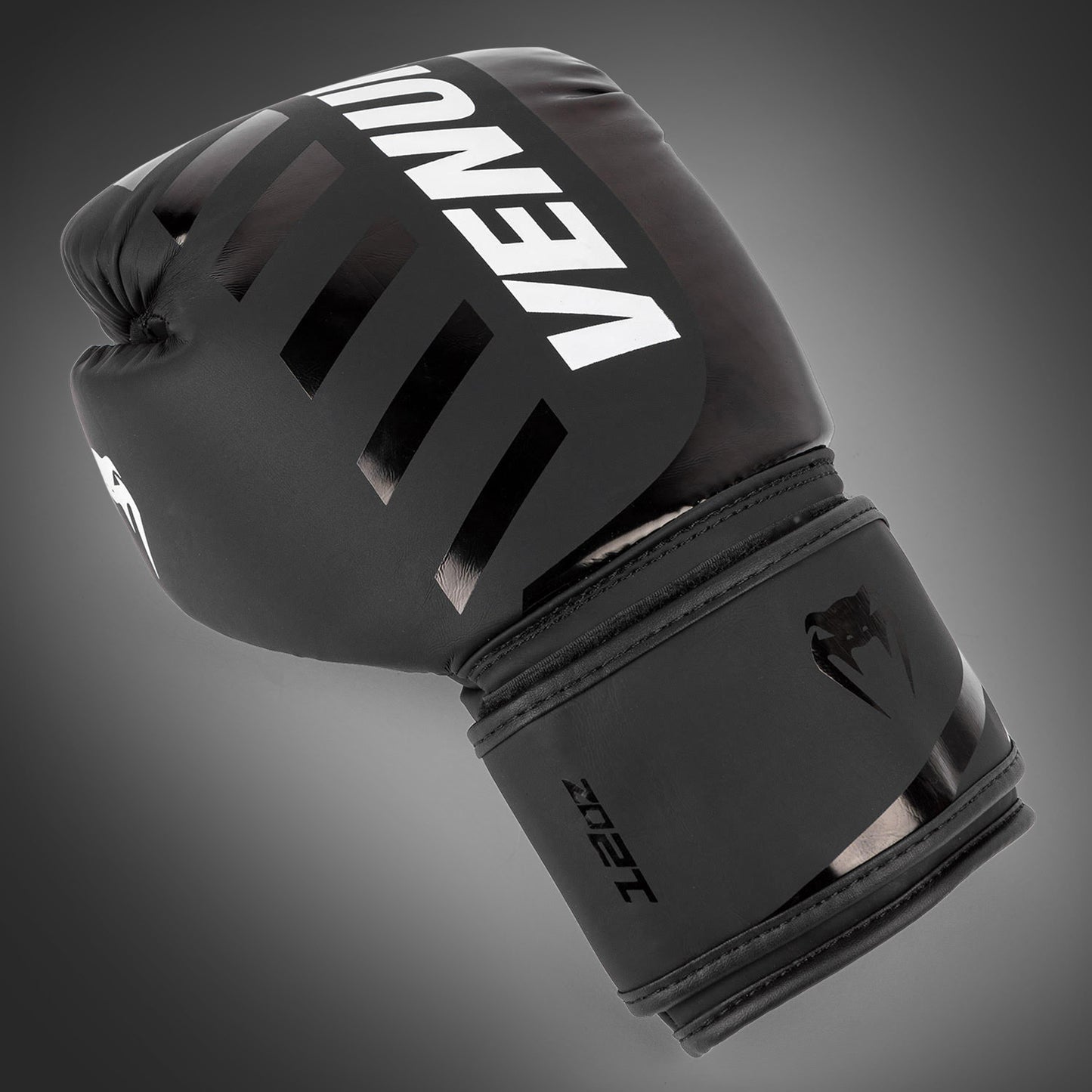 Venum Challenger 3.0 Shockwave 拳击手套–黑色