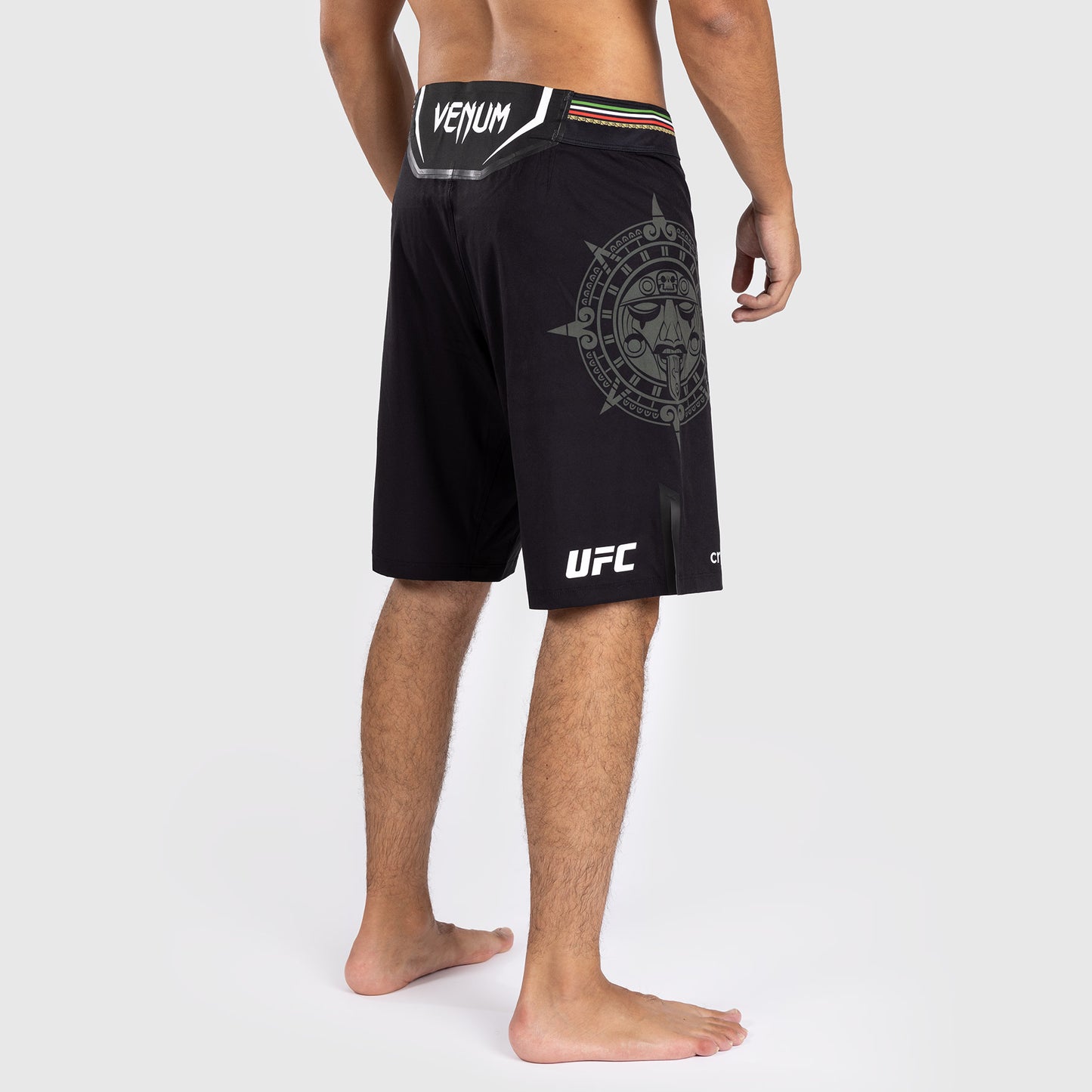 Noche UFC By Venum Authentic Fight Night 男士格斗短裤 – 长款 – 黑色