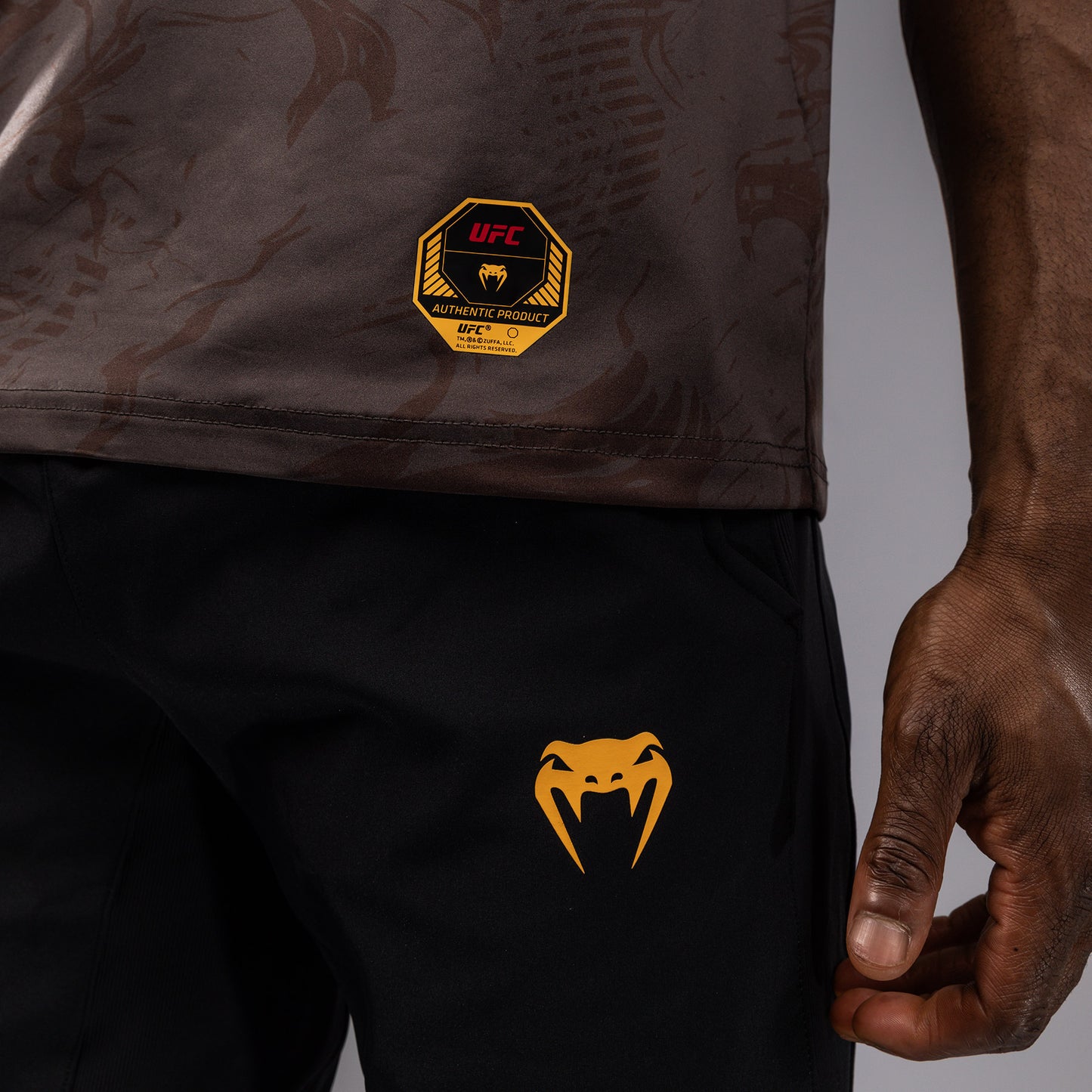 UFC Fusion by Venum Fight Week 男士 Dry Tech T恤 – 沙色
