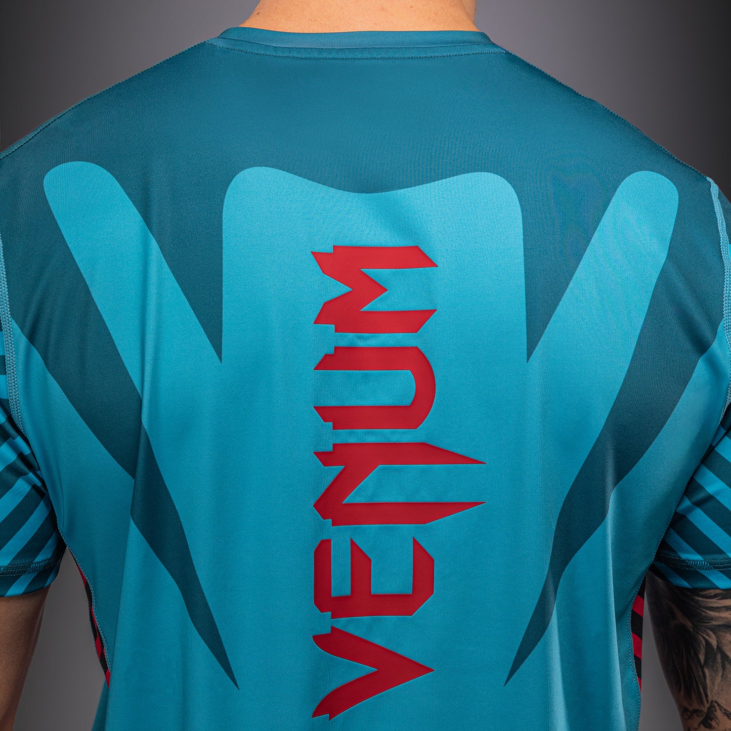 Venum Attack 90 Dry-Tech T恤 – 绿松石色/红色