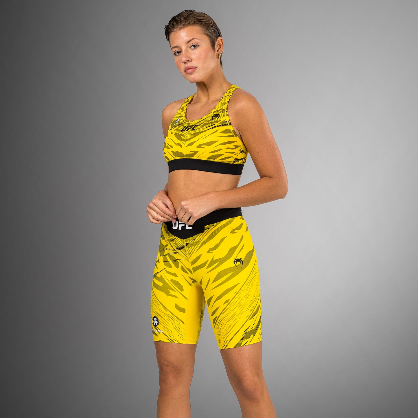 UFC Fusion by Venum Authentic Fight Night 女士综合格斗短裤 – 长款 – 黄色