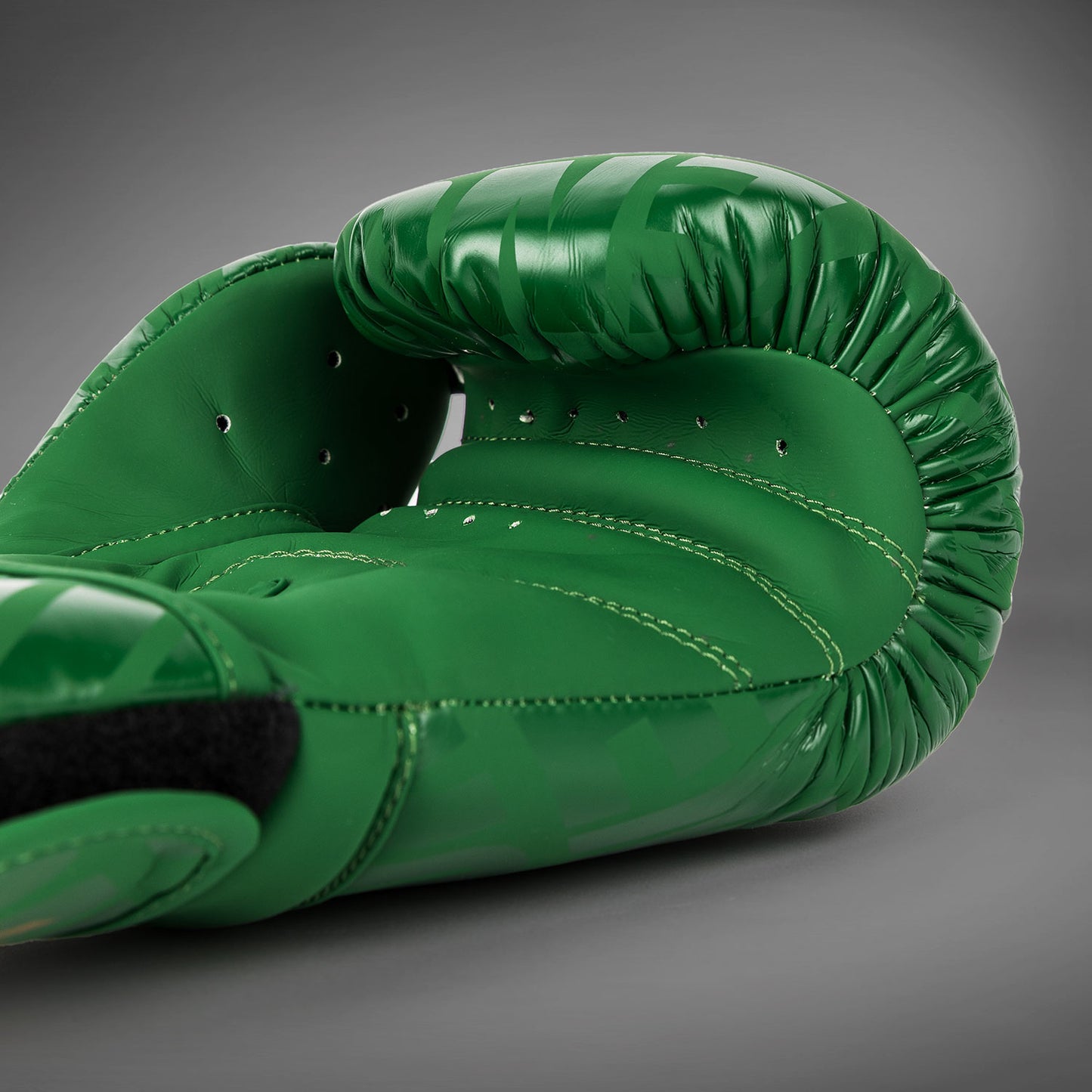 Venum Contender 1.5 XT 拳击手套 – 森林绿