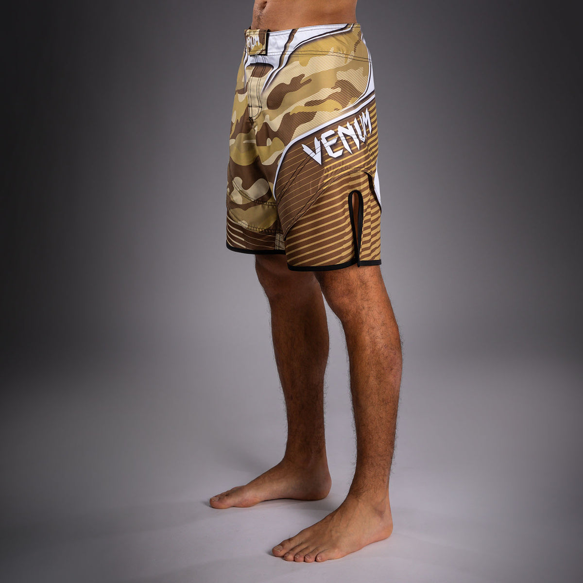 Venum Camo Hero 格斗短裤 - 浅米色/棕色