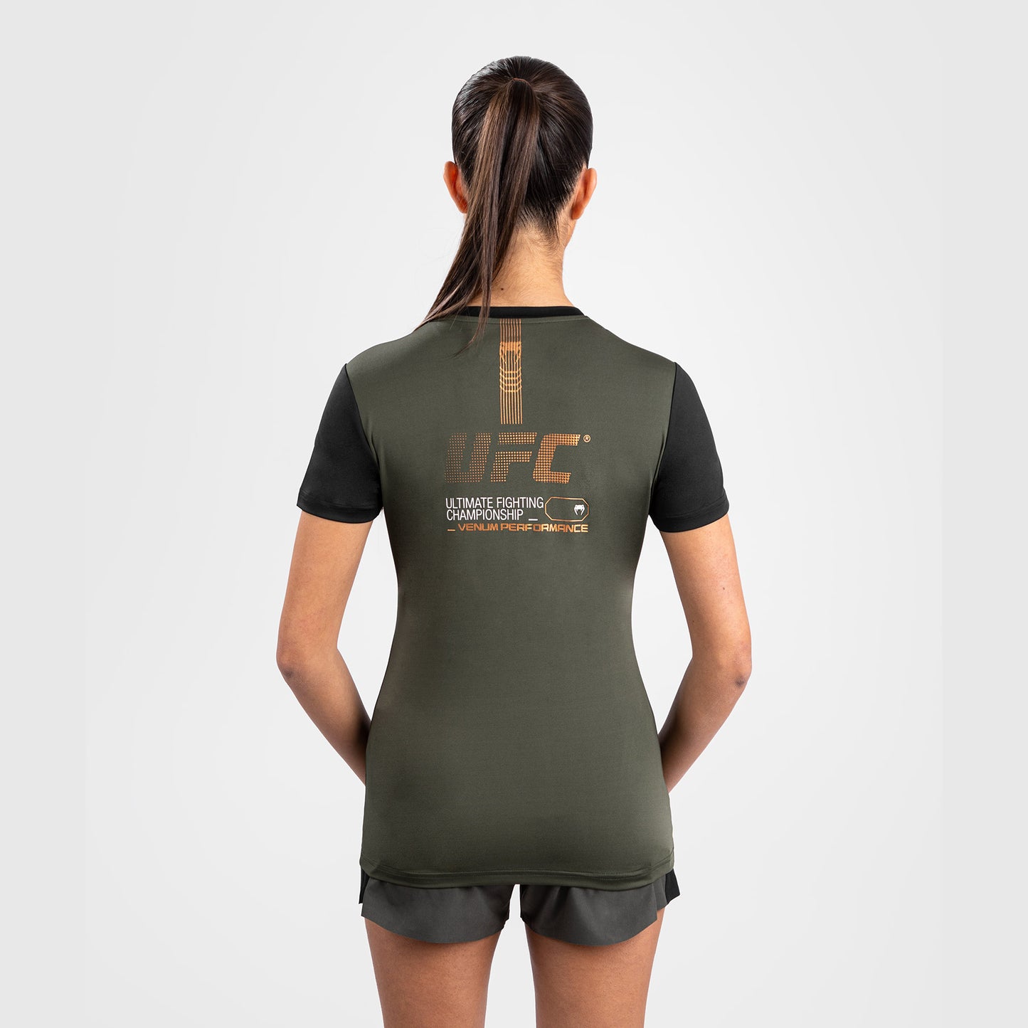 UFC Adrenaline by Venum Fight Week 女士 Dry Tech T恤 – 卡其色/青铜色