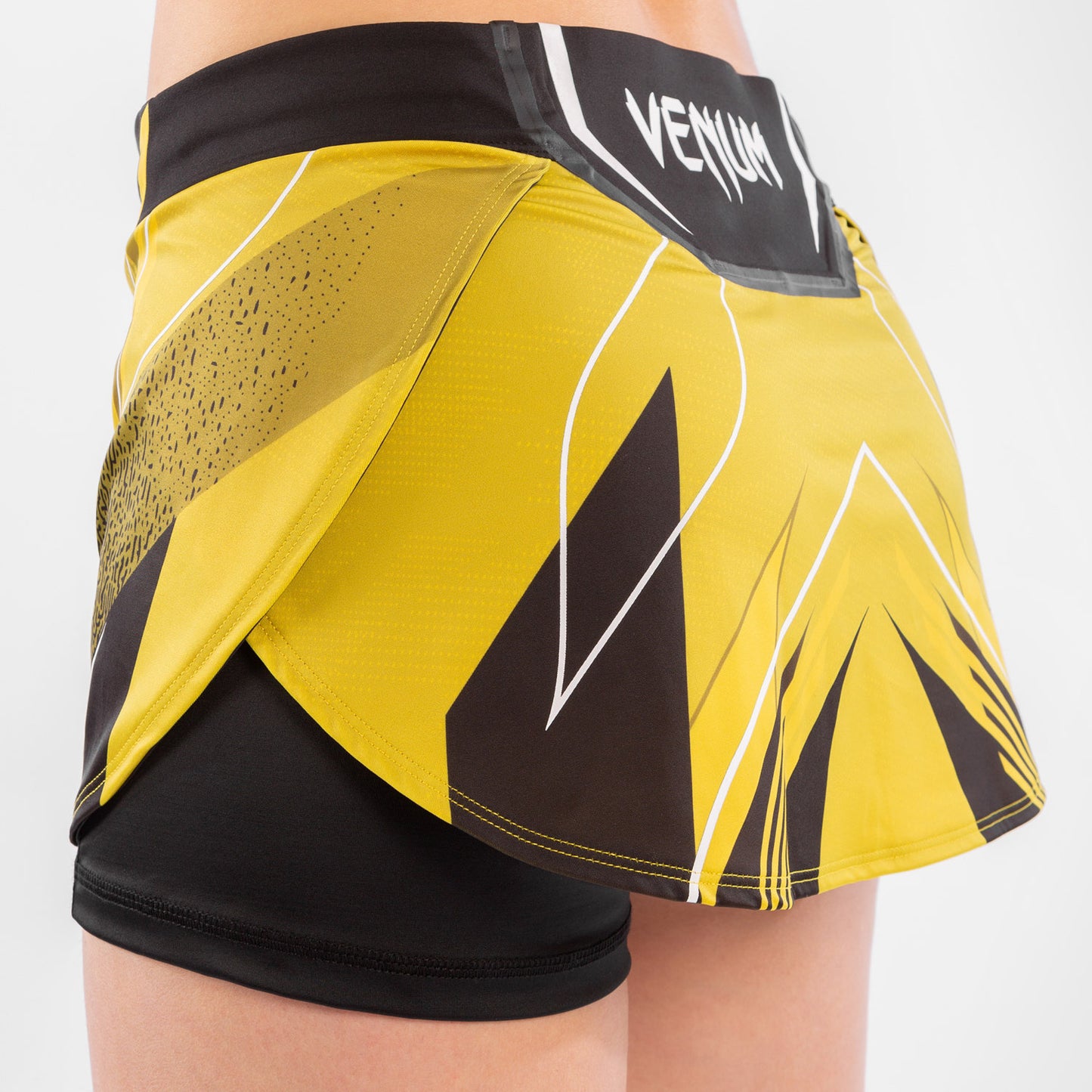 UFC Venum Authentic Fight Night 女士格斗短裙 – 黄色