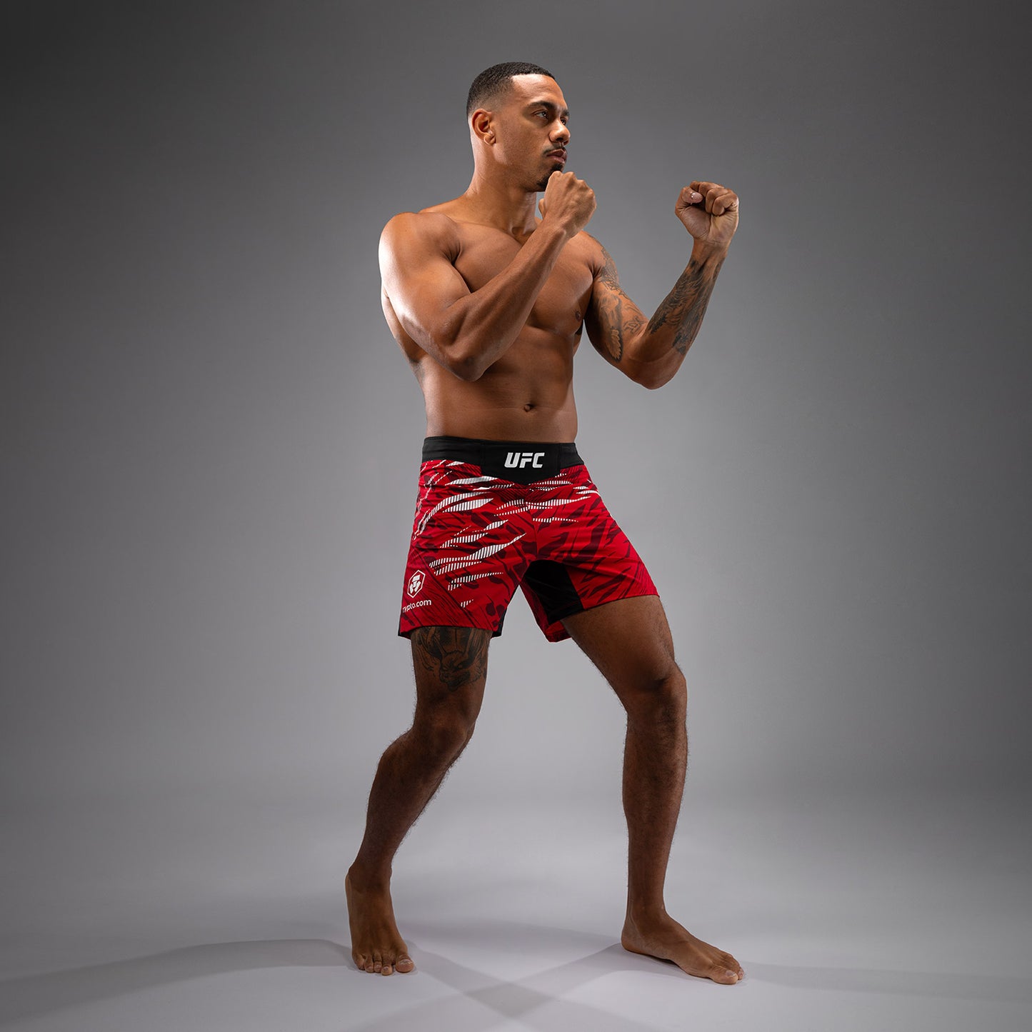 UFC Fusion by Venum Authentic Fight Night 男士格斗短裤 – 短款 – 红色