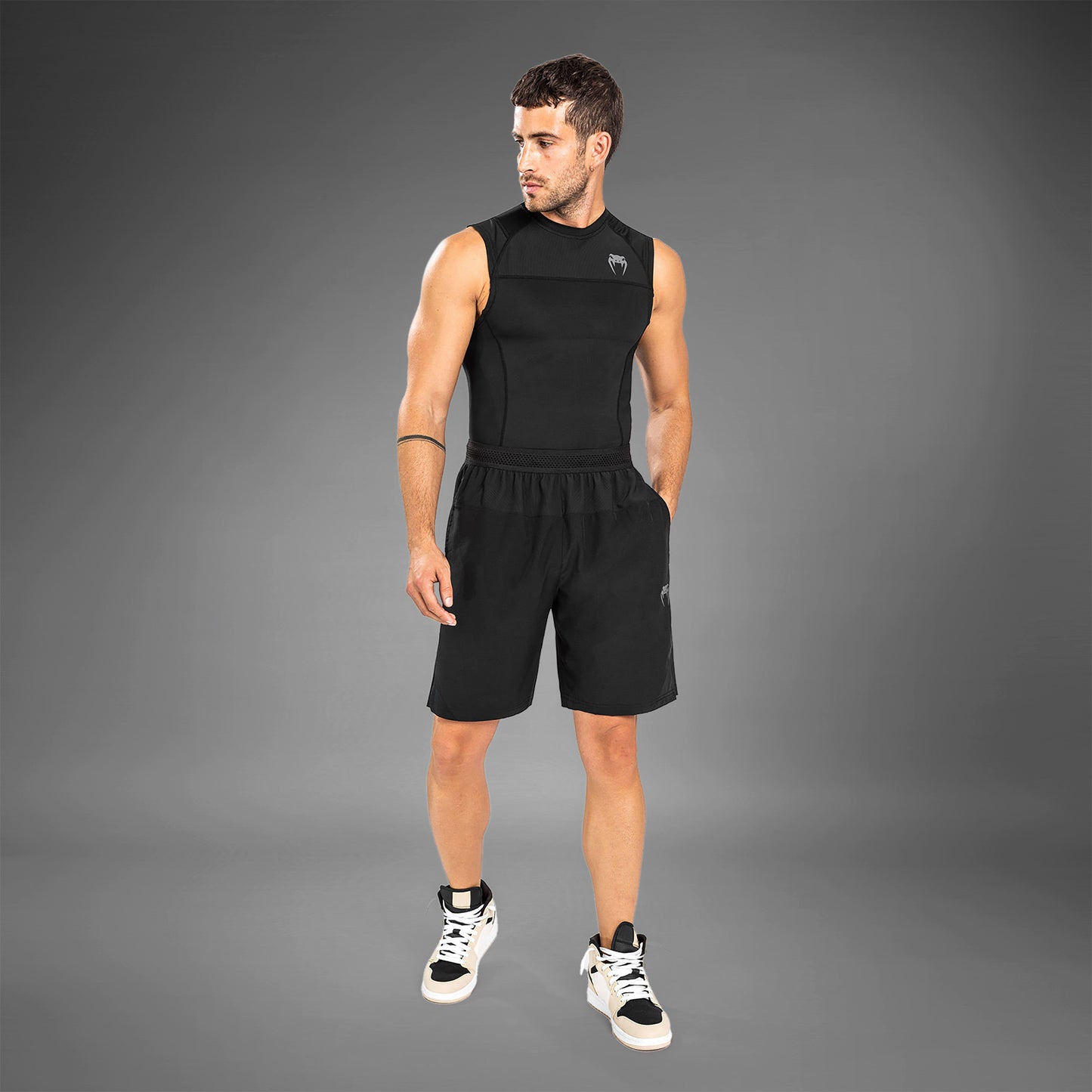 Venum G-Fit Air 训练短裤 – 黑色