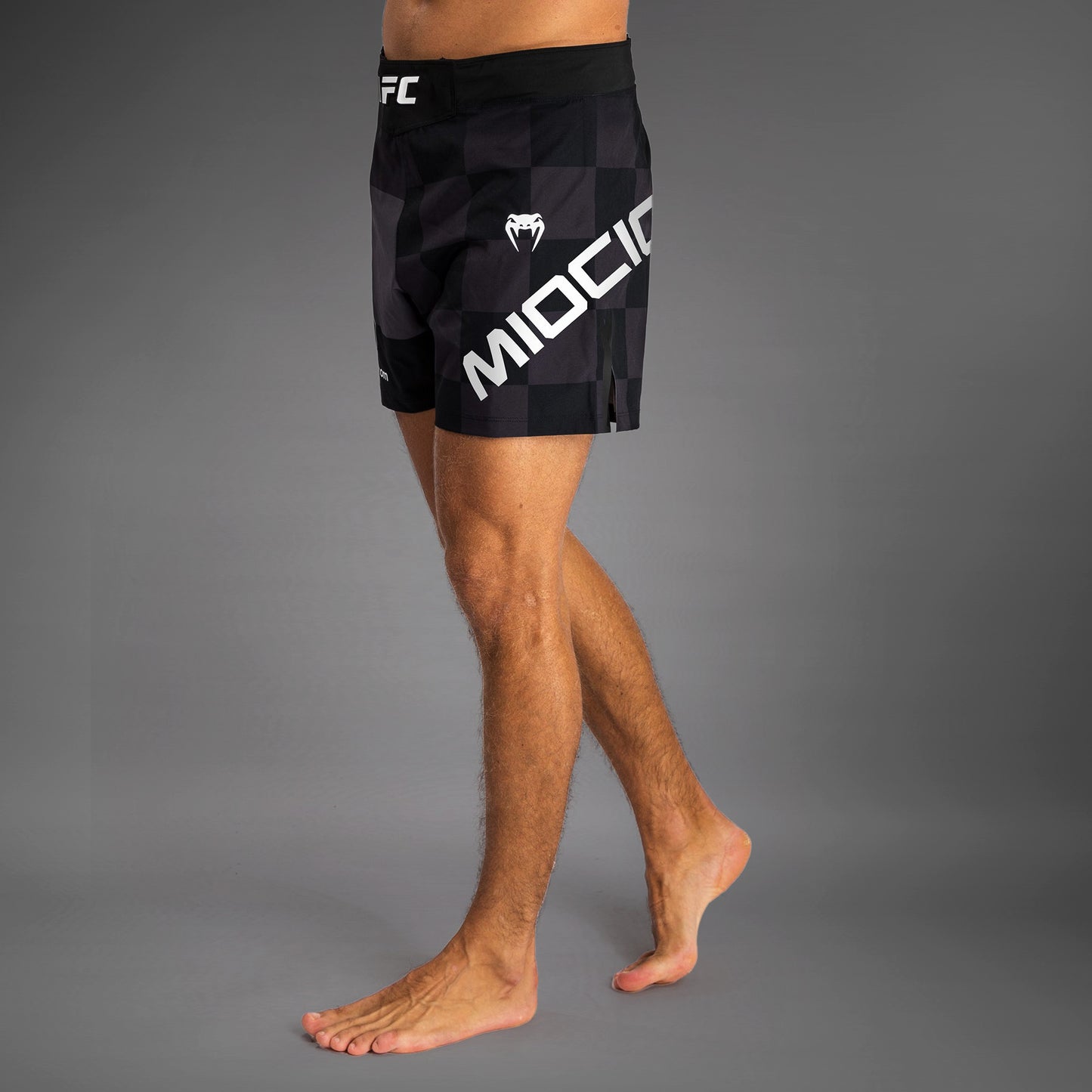 男士Venum UFC Unrivaled Black Stipe Miocic短款格斗短裤
