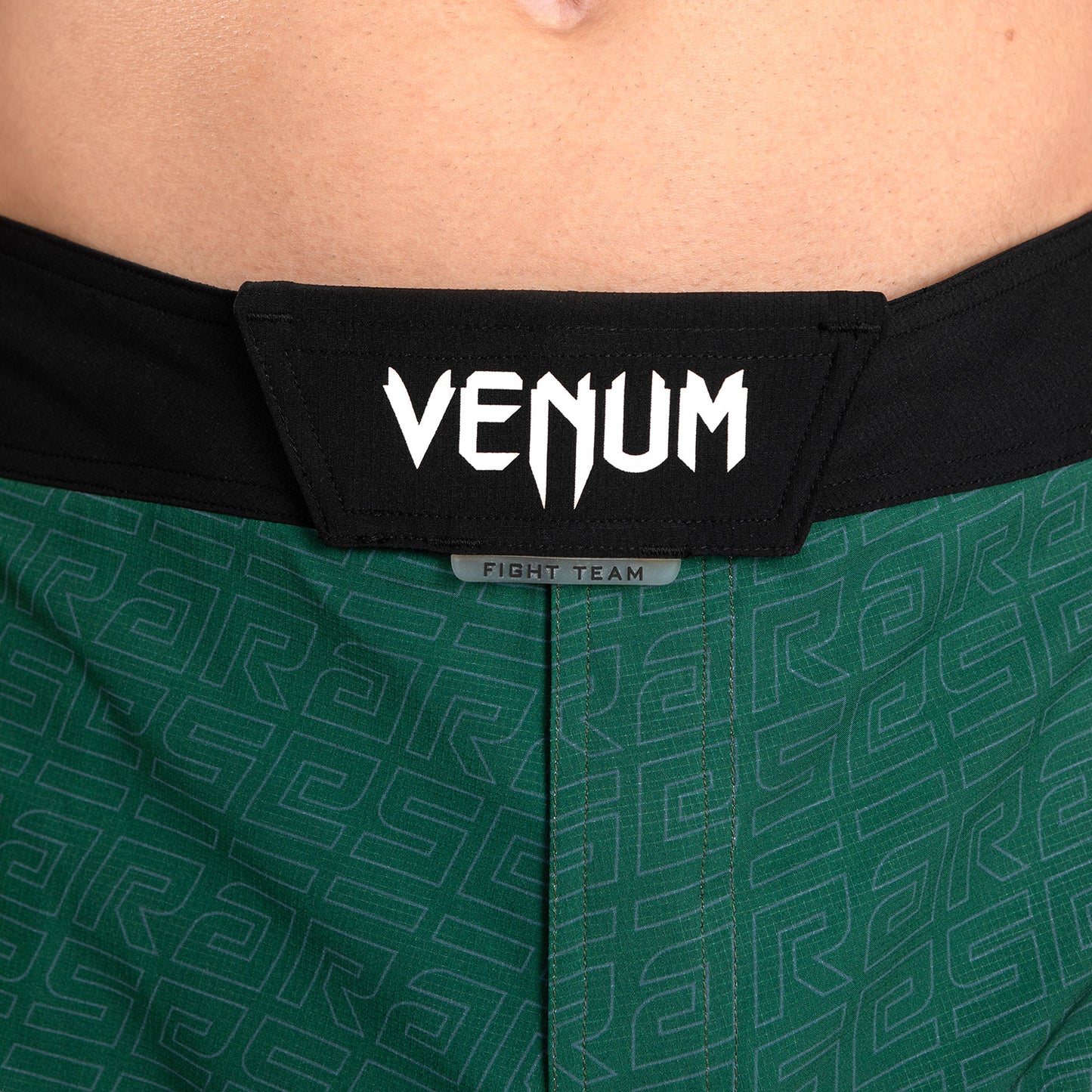 Venum x Ares 2.0 格斗短裤 – 卡其色