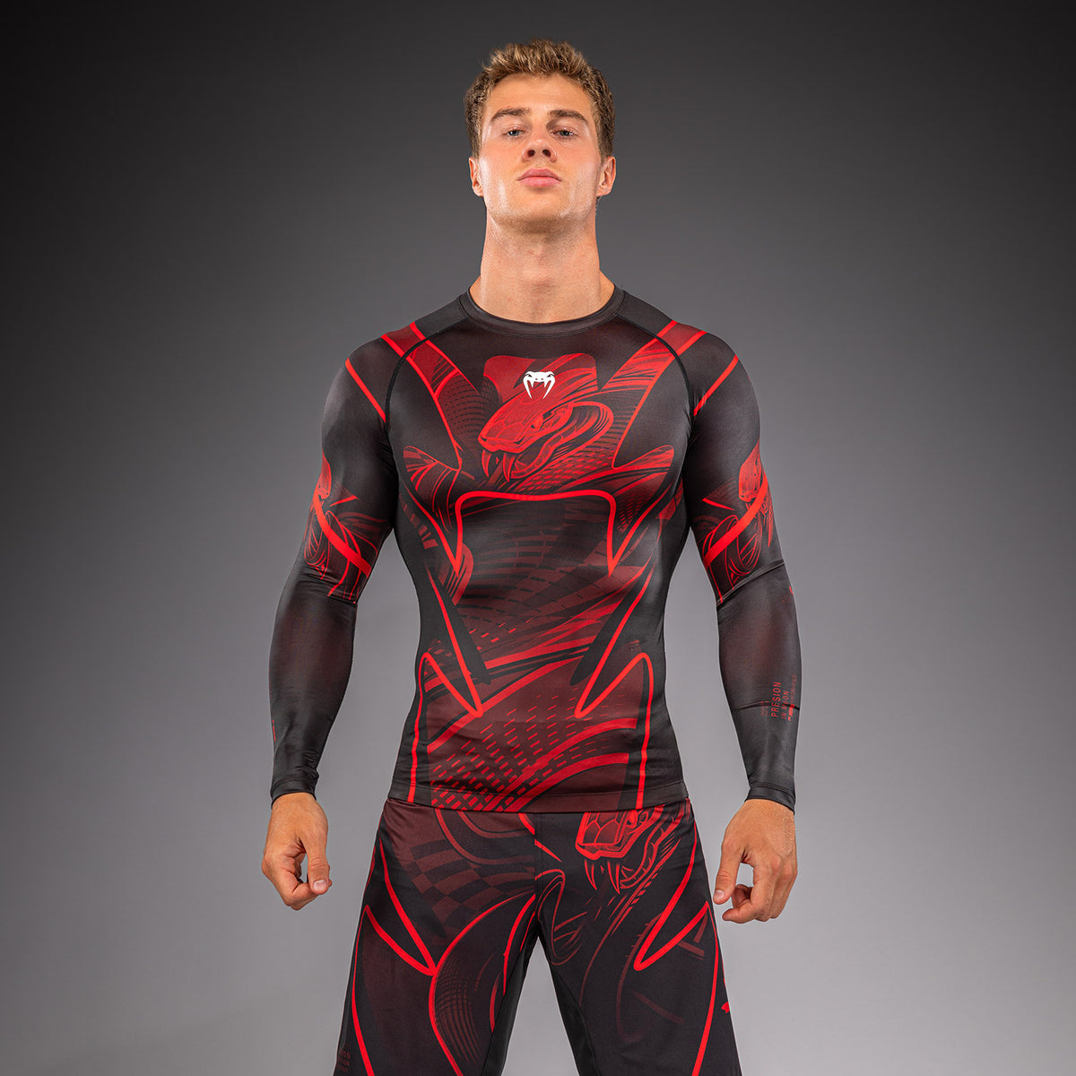 Venum Crimson Viper 2.0 长袖防磨衣 - 黑色/红色