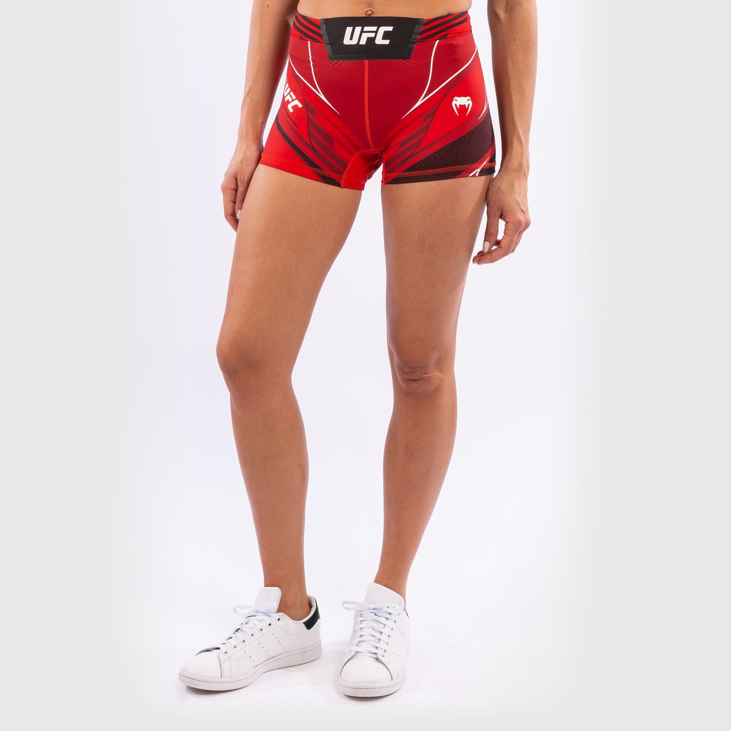 UFC Venum Authentic Fight Night 女士综合格斗短裤 – 短款 – 红色
