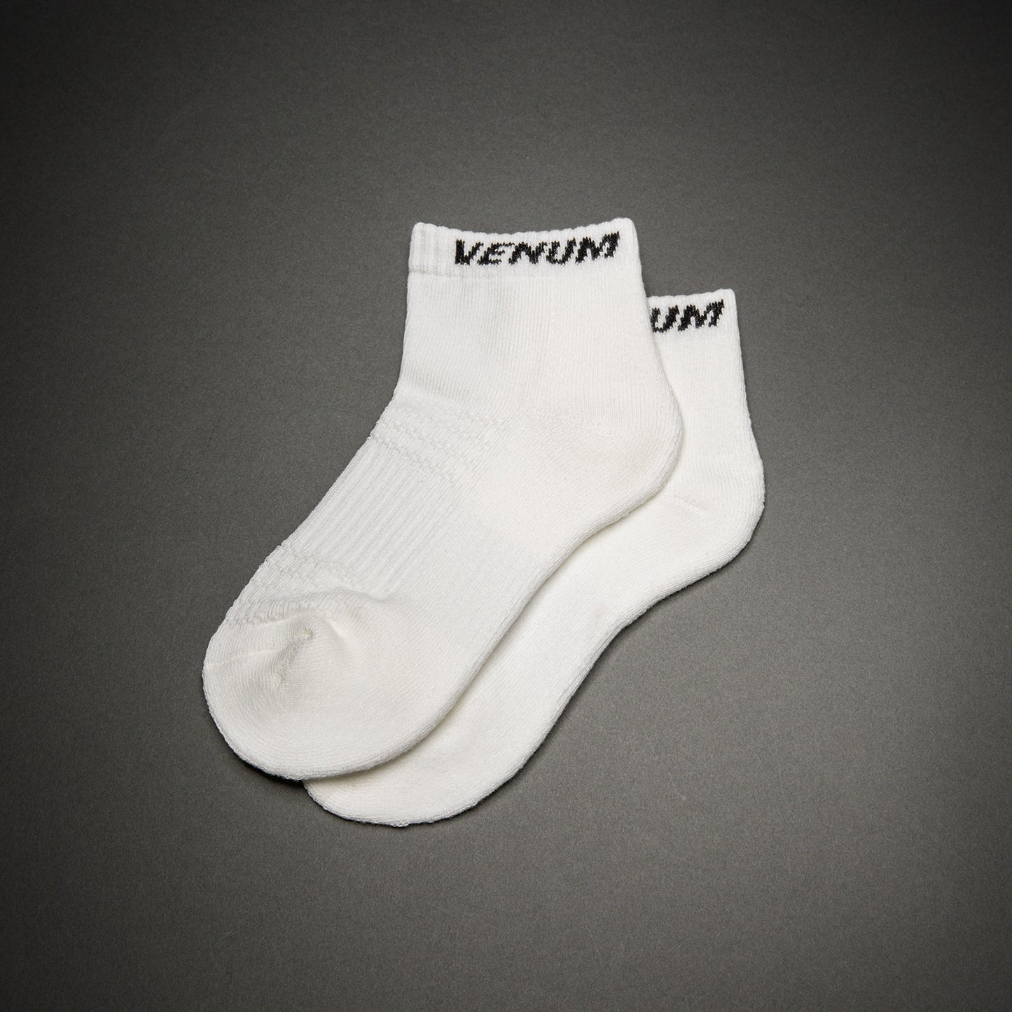 Venum Essential 脚踝袜（3双装）– 白色/黑色