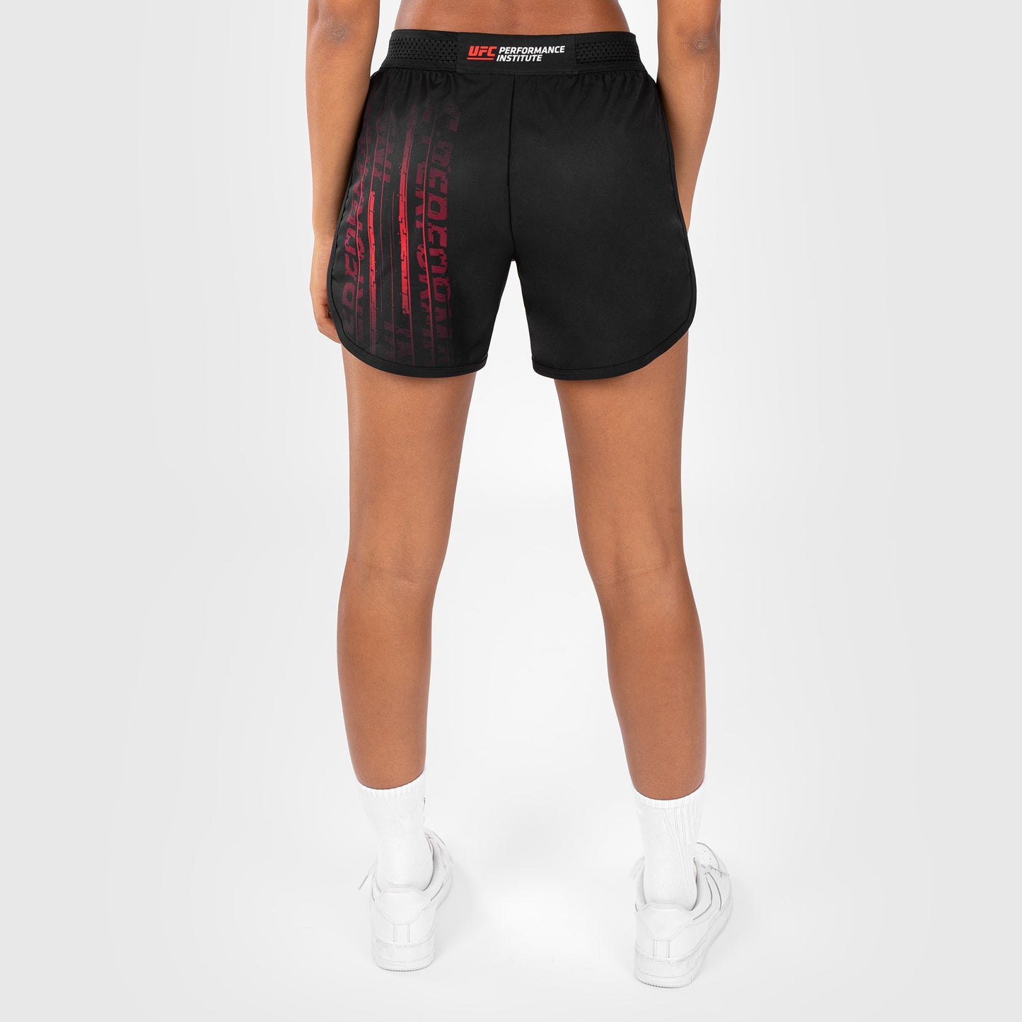 UFC Venum Performance Institute 2.0 女士训练短裤 – 黑色/红色