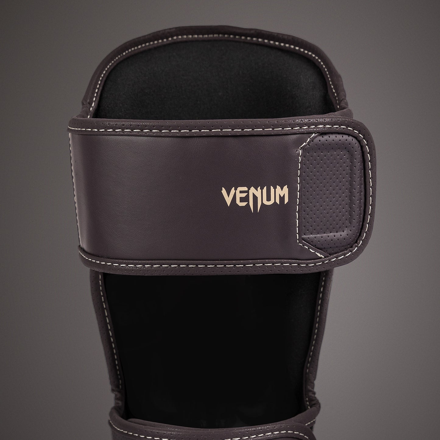 Venum Impact Evo 护胫 – 巧克力色