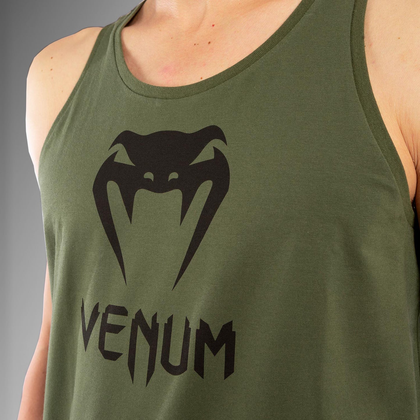Venum Classic背心–卡其色