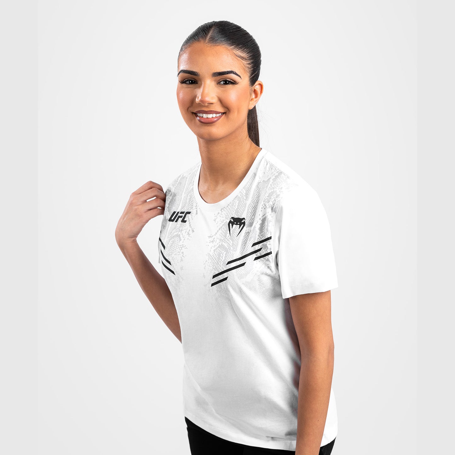 UFC Adrenaline by Venum Replica 女士短袖T恤 – 白色