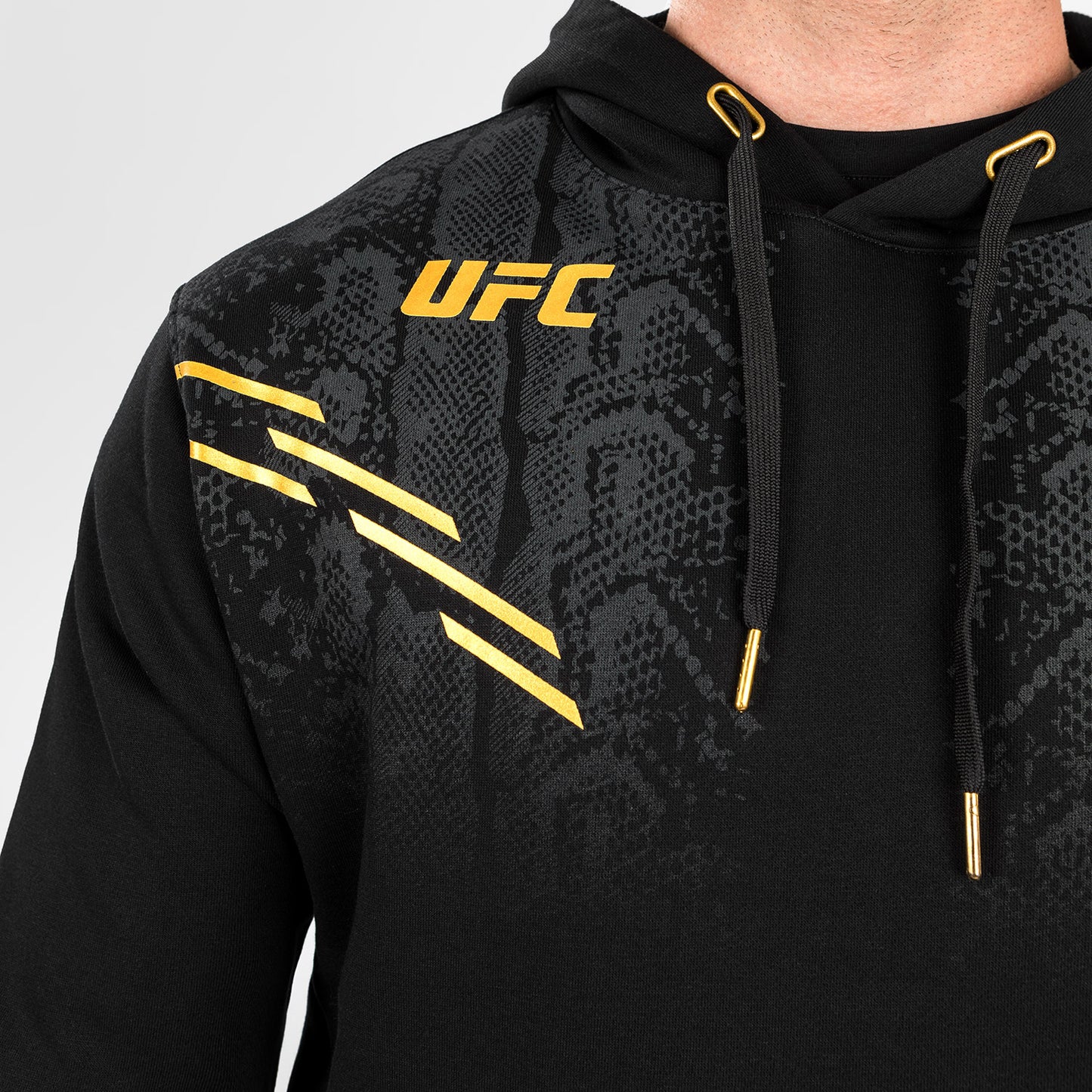 UFC Adrenaline by Venum Replica 男士连帽衫–冠军