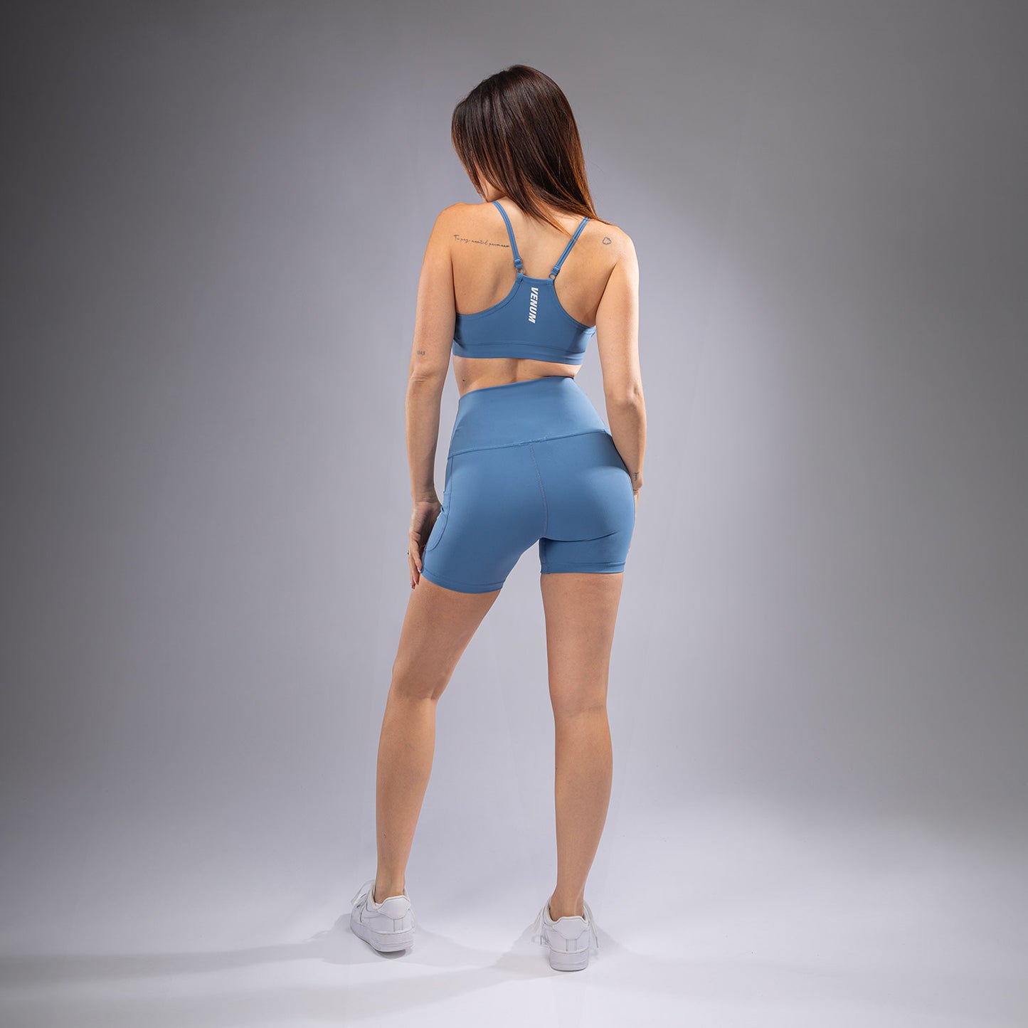 Venum Essential 女士款骑行短裤 – 风暴蓝