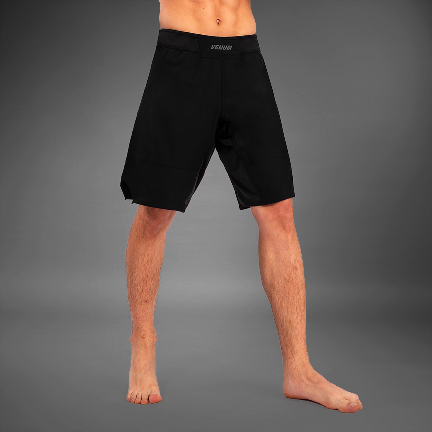 Venum G-Fit Air 格斗短裤 – 黑色