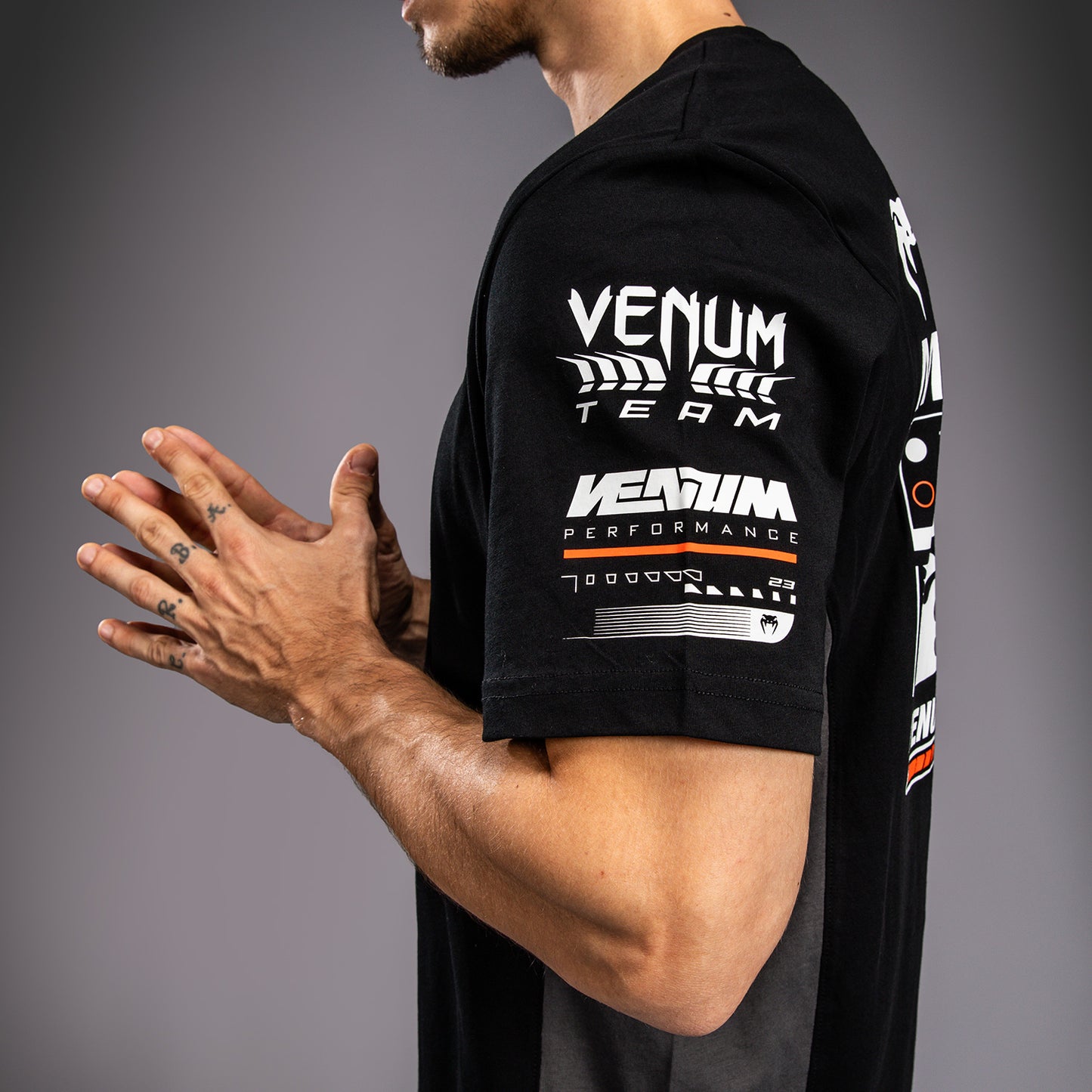 Venum Motorsport T恤 – 深黑色