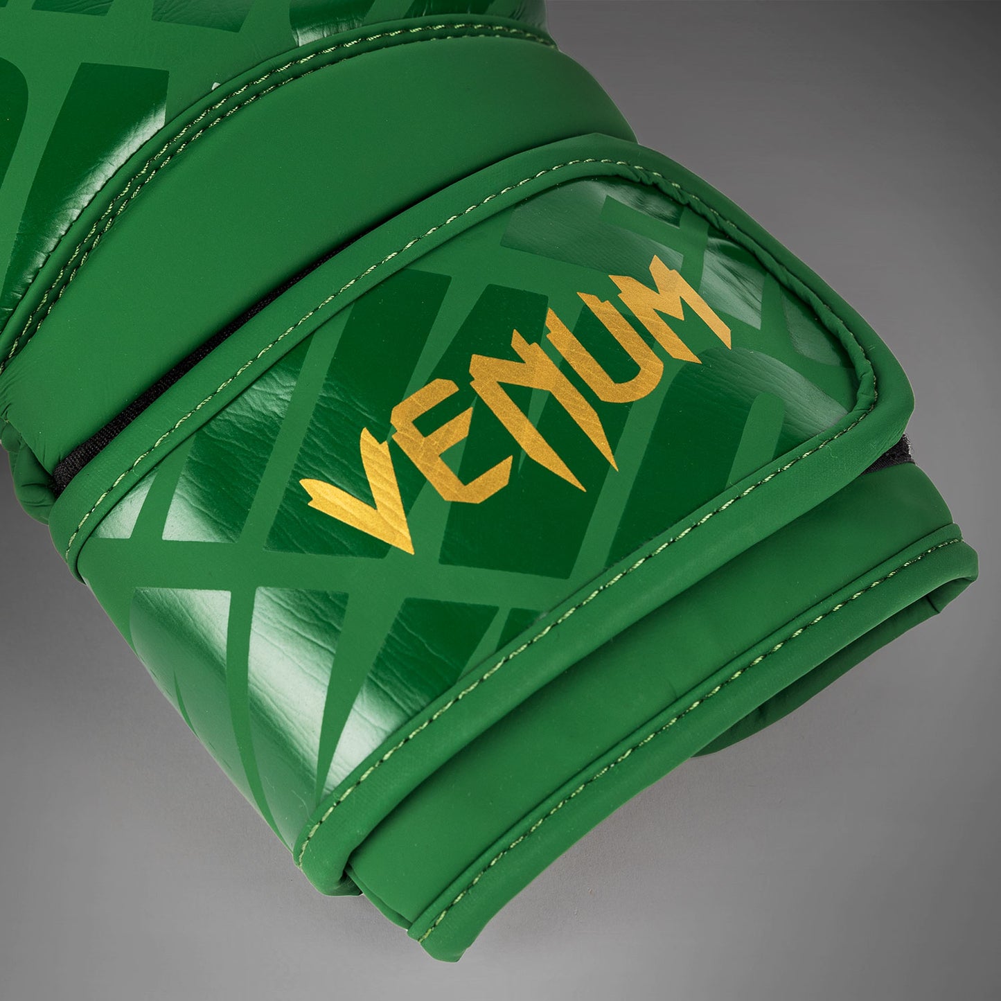 Venum Contender 1.5 XT 拳击手套 – 森林绿