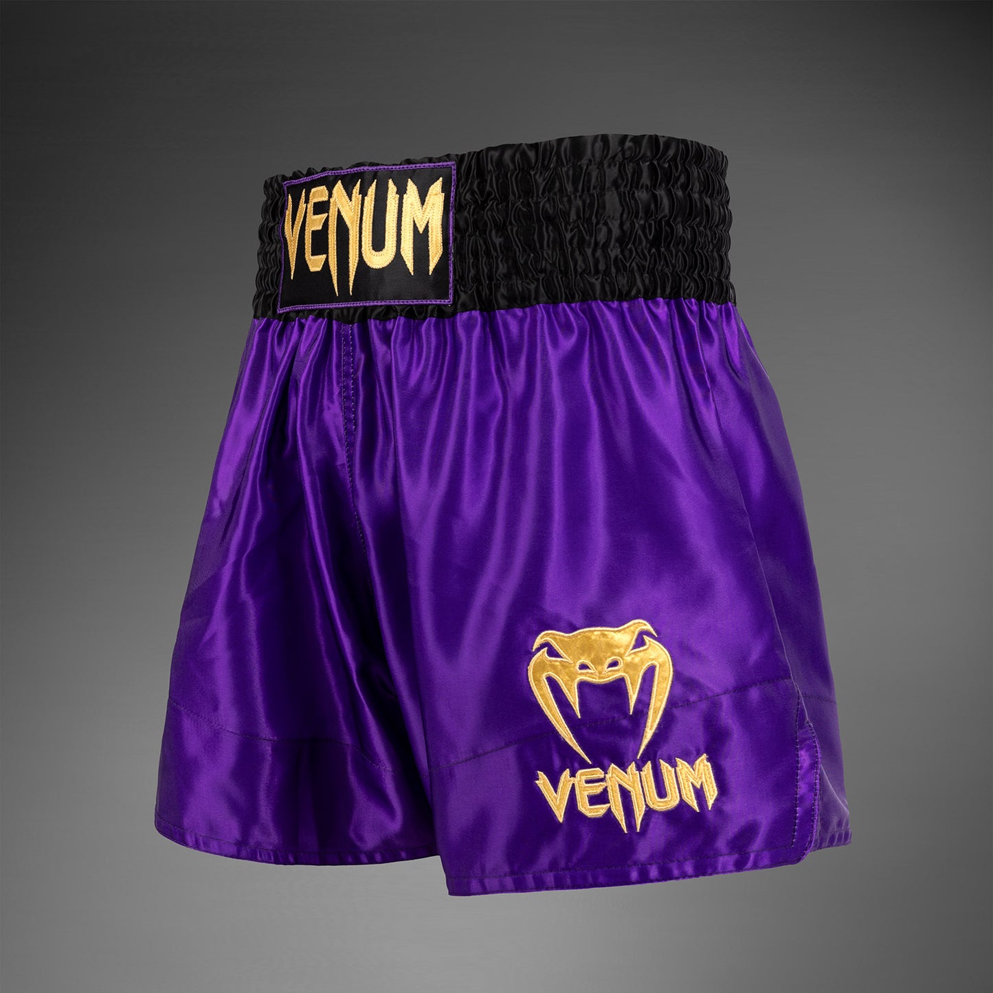 Venum Classic 泰拳短裤 – 深紫色