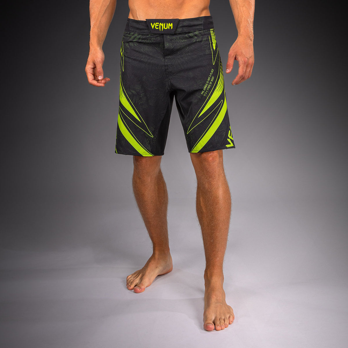 Venum Amazonia Reborn MMA短裤 - 黑色/绿色