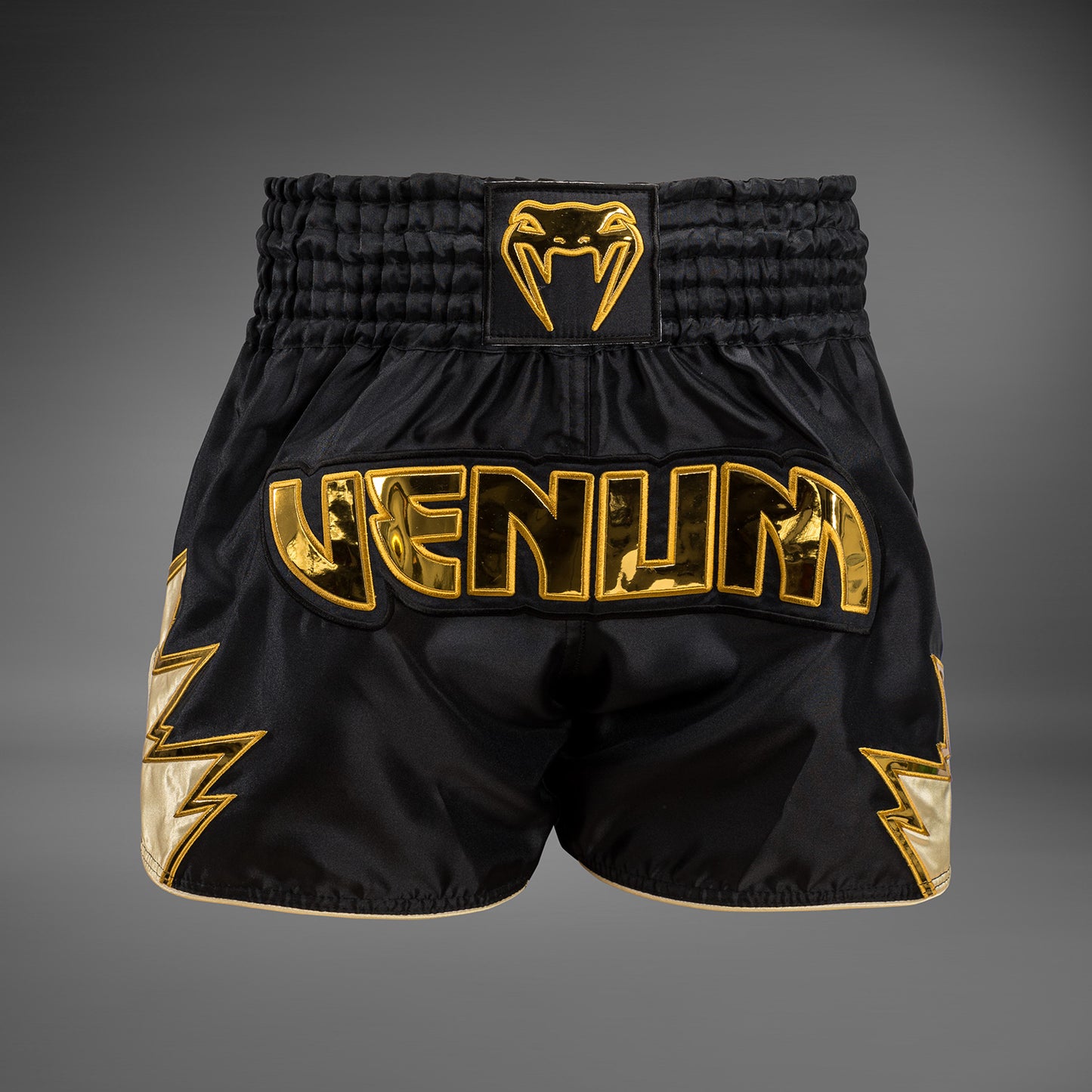 Venum Inferno 泰拳短裤 – 黑色/金色