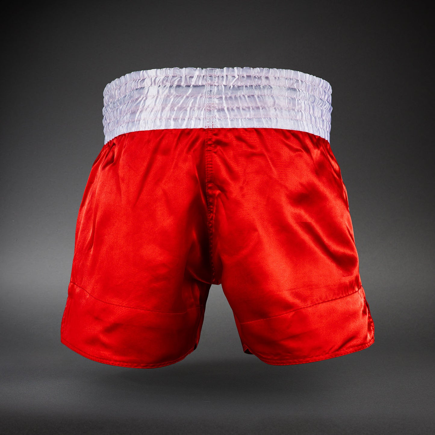 Venum Classic 泰拳短裤 – 红色