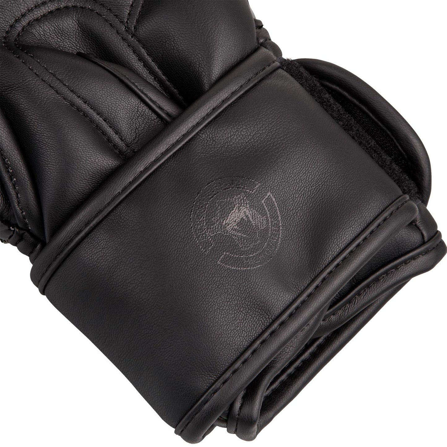 Venum Challenger 3.0 拳击手套–黑色