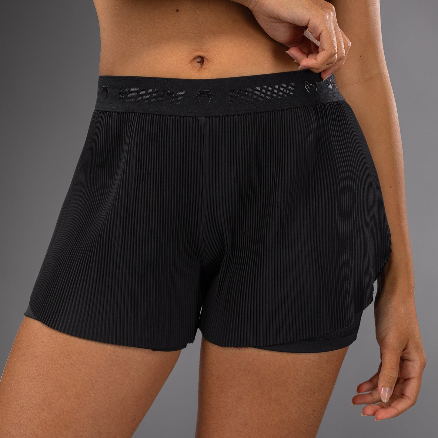 Venum Flowfit 女士训练短裤 – 黑色