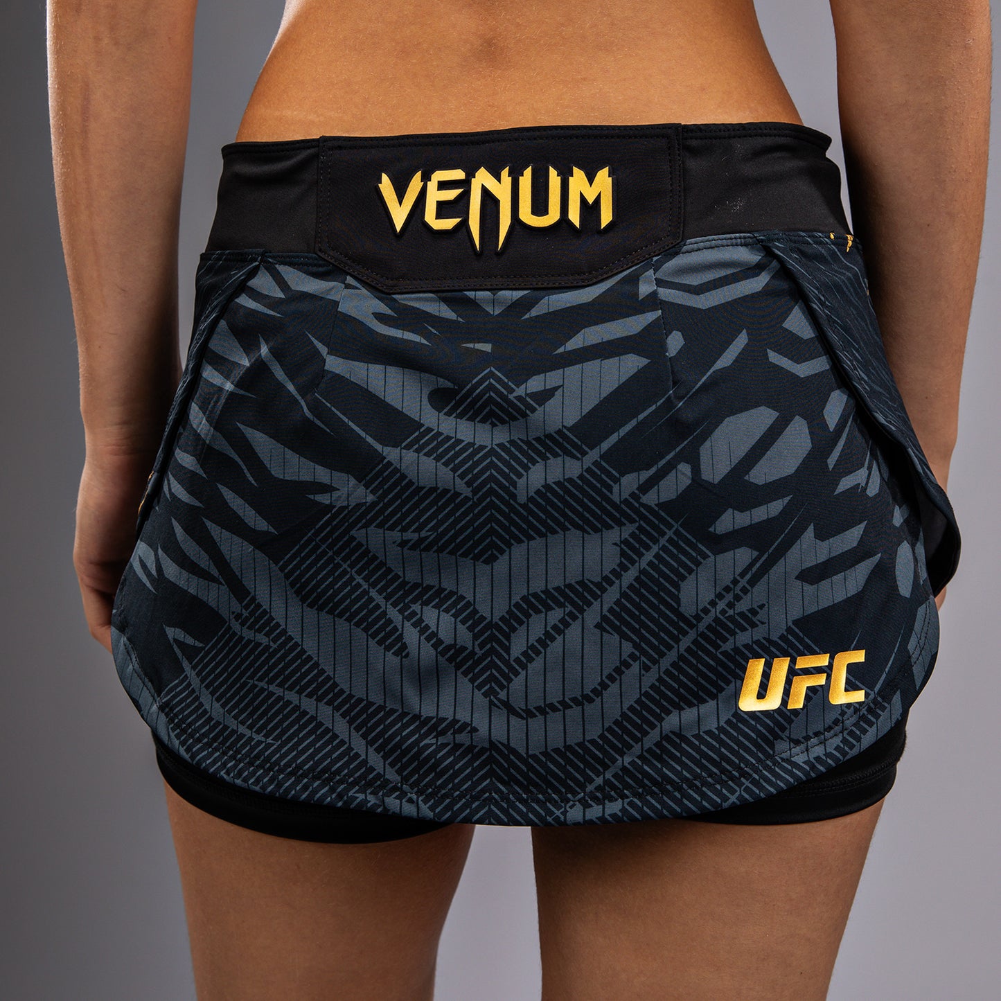 UFC Fusion by Venum Authentic Fight Night 女士格斗短裙 – 冠军款