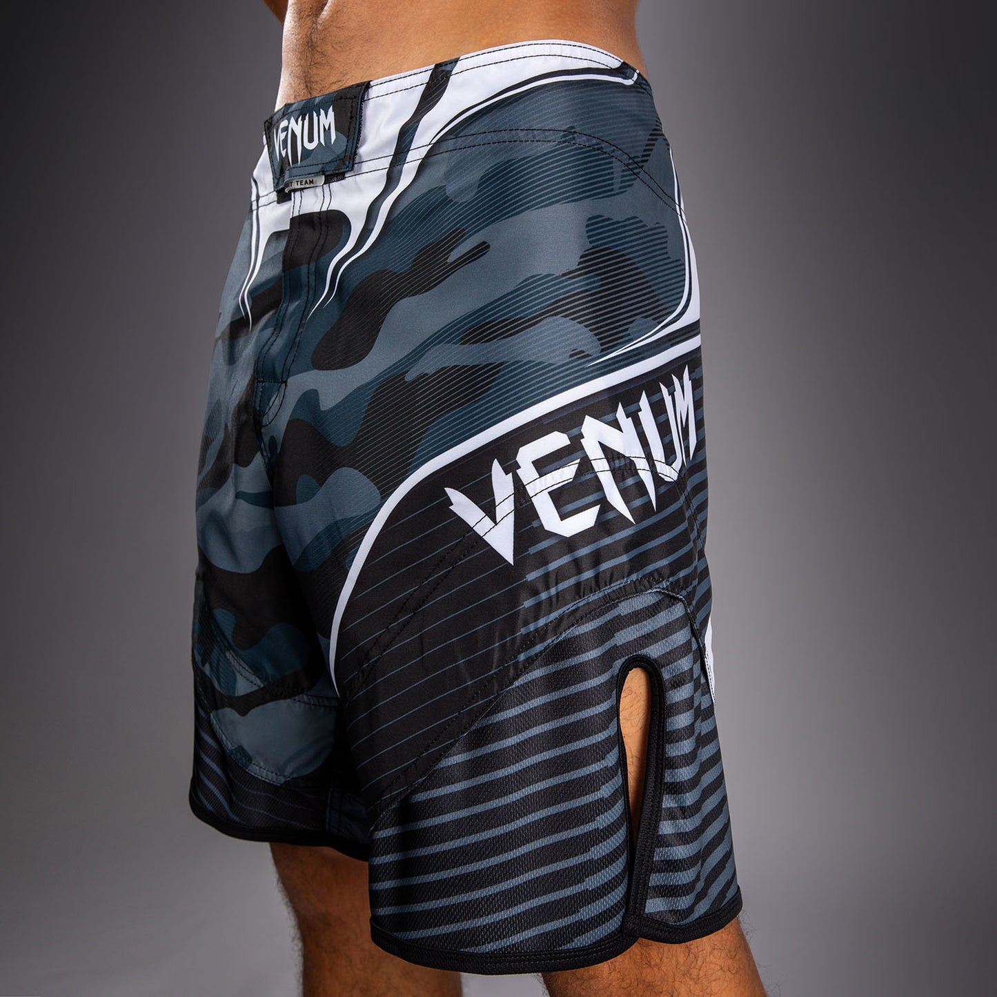 Venum Camo Hero 格斗短裤 - 深藏青色/蓝色