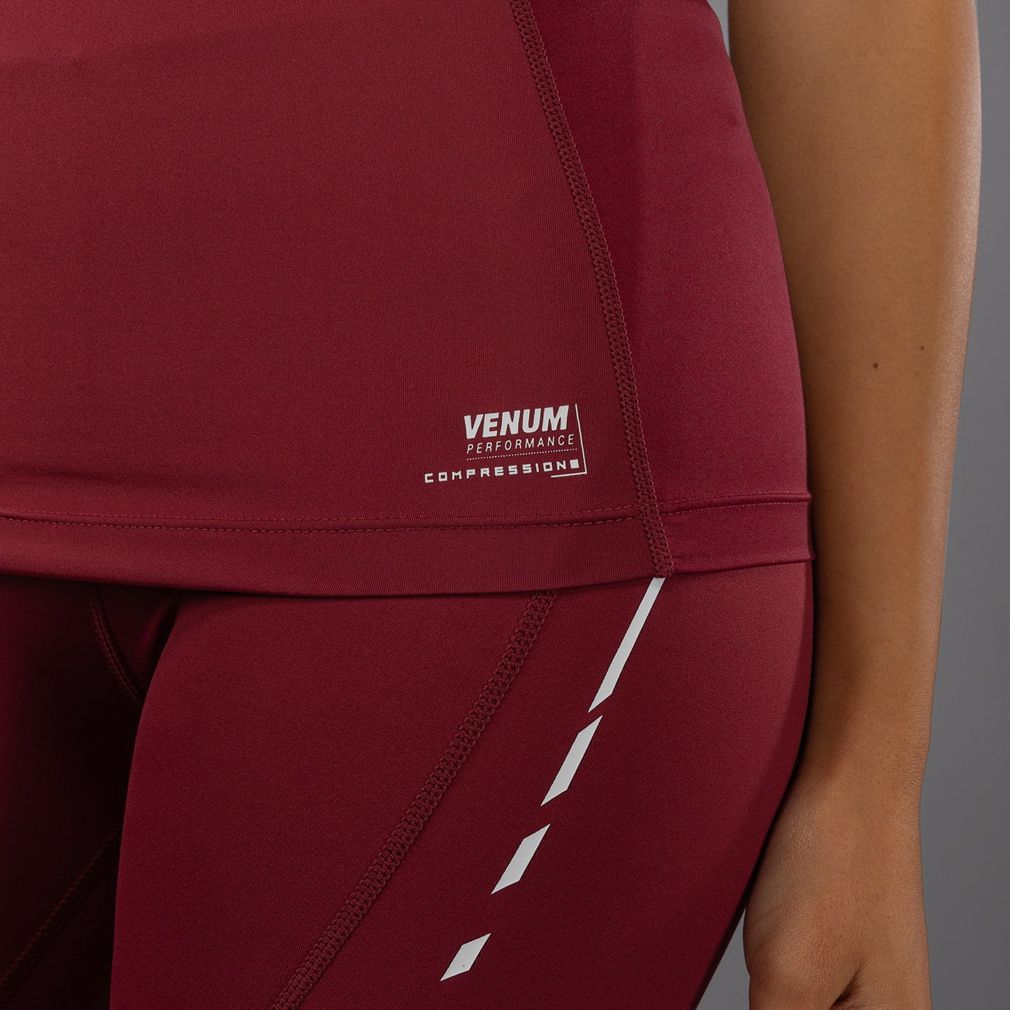 Venum Adrenaline 女士 Dry Tech 背心 – 酒红色/粉红色