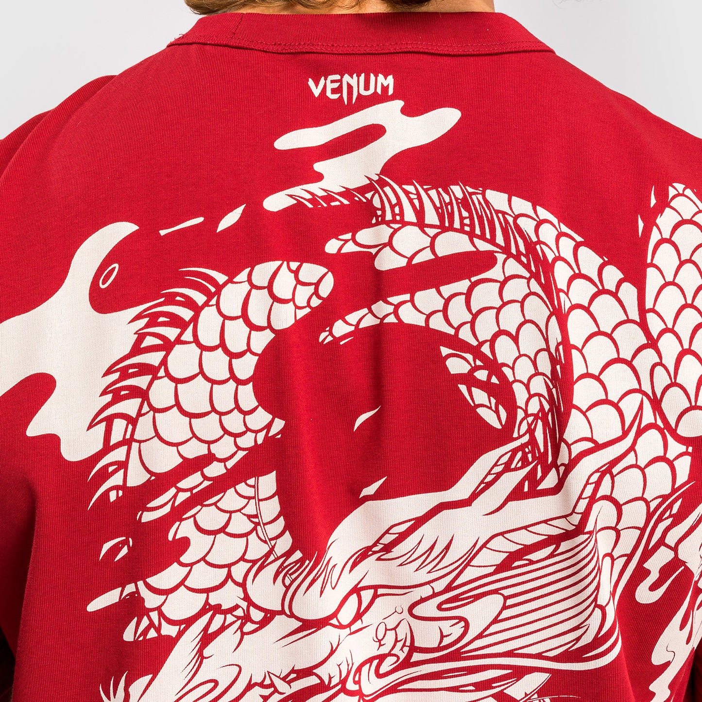Venum Dragon’s Flight 男士款T恤 – 樱桃红/奶油白