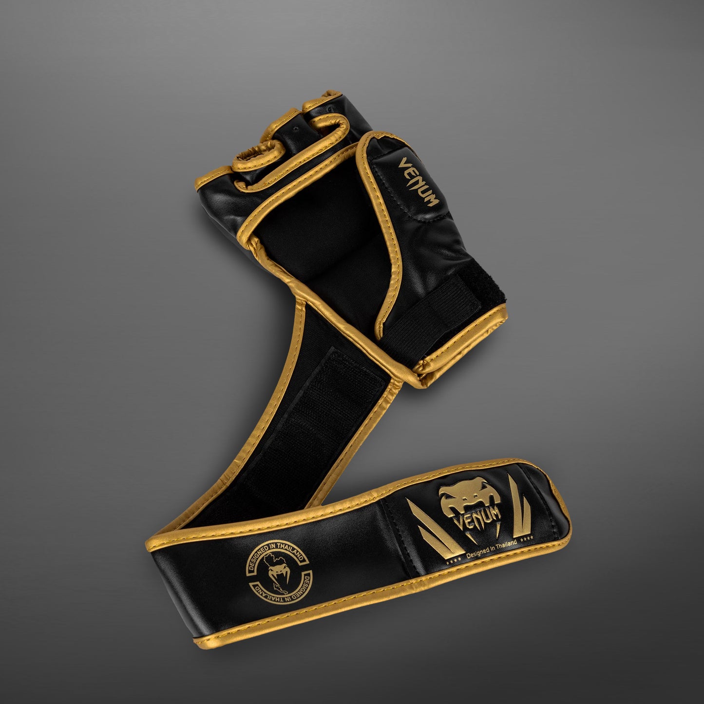 Venum Challenger 2.0 MMA手套 – 黑色/金色