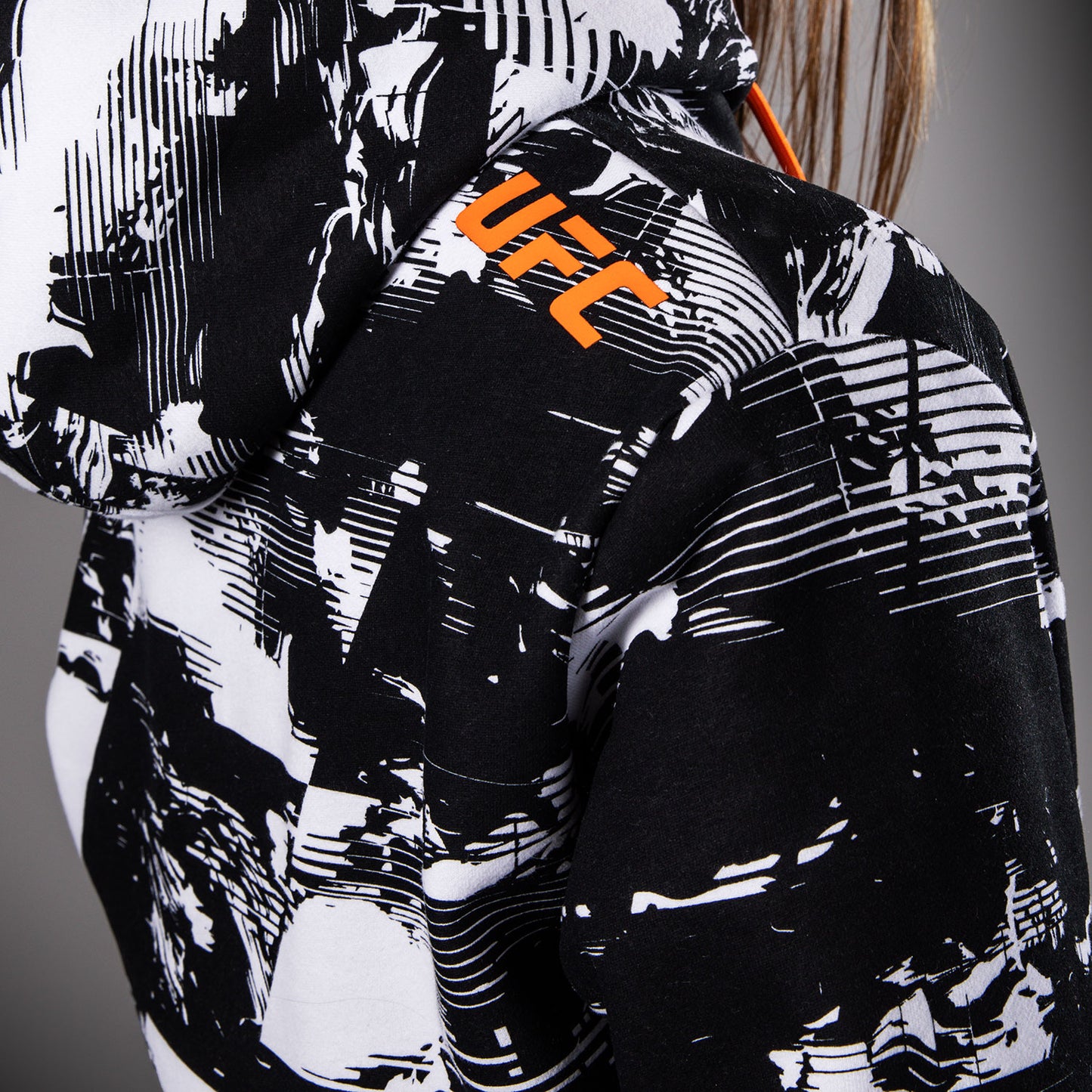 Women's UFC Zenith by Venum 白色 Authentic Fight Week 连帽衫