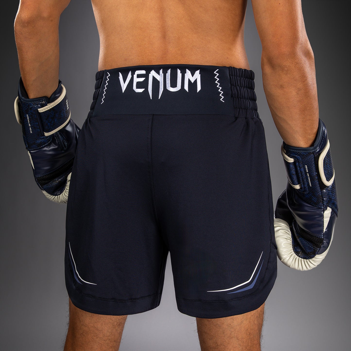Venum G-Core 拳击短裤 - 藏青色/白色