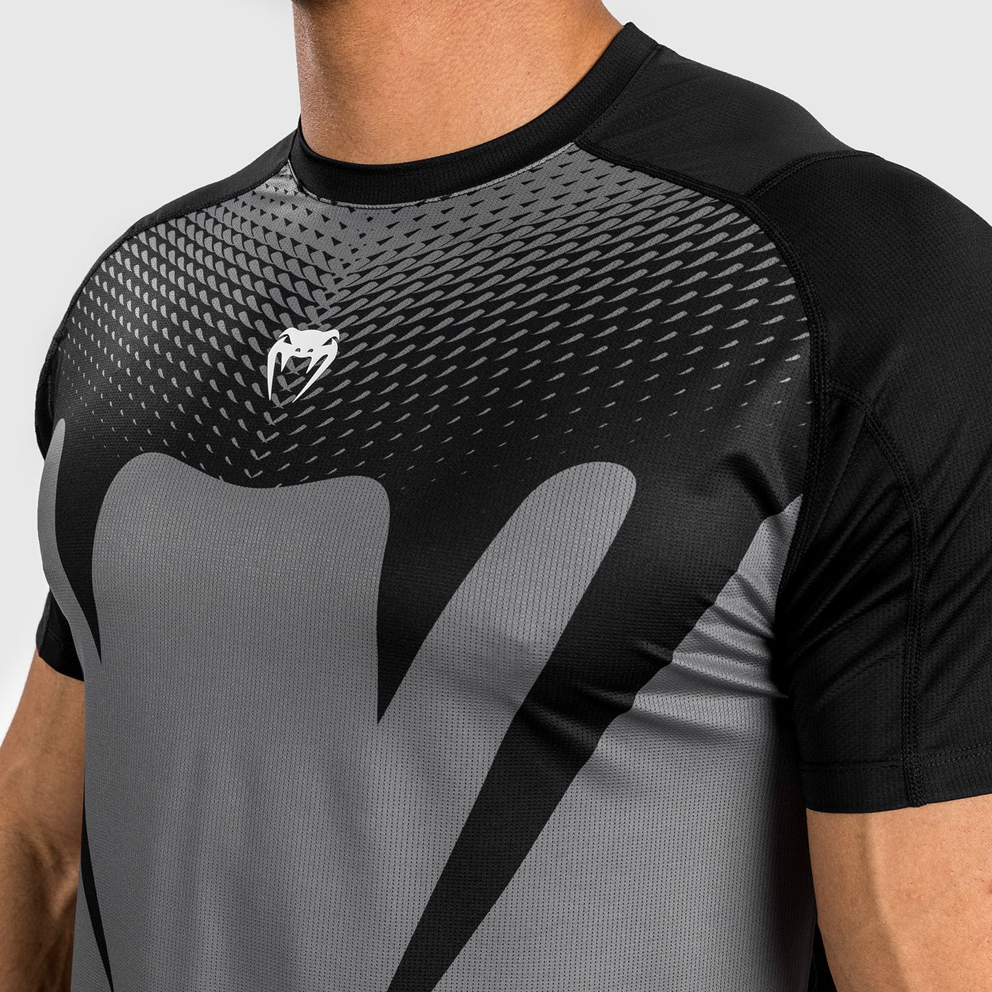 Venum Attack Dry-Tech T恤 - 黑色