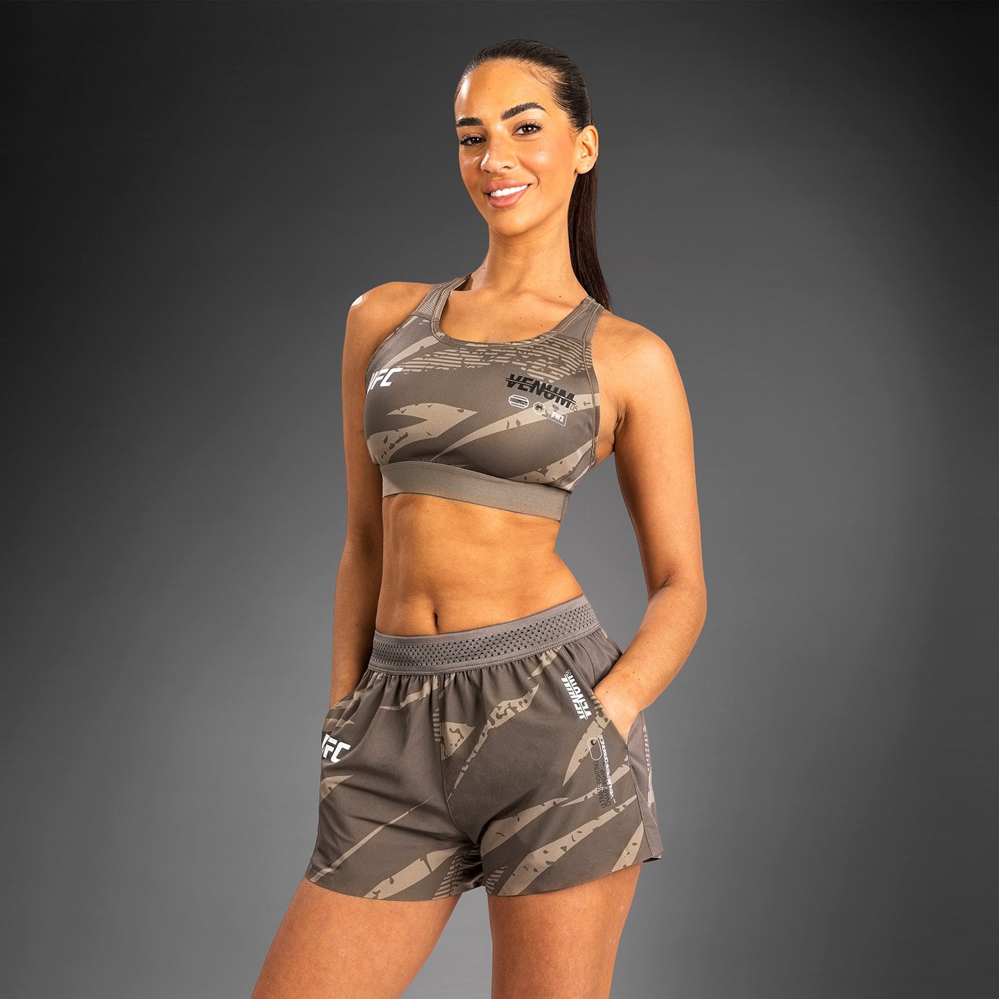 UFC Adrenaline by Venum Fight Week 女士性能短裤 – 沙漠迷彩