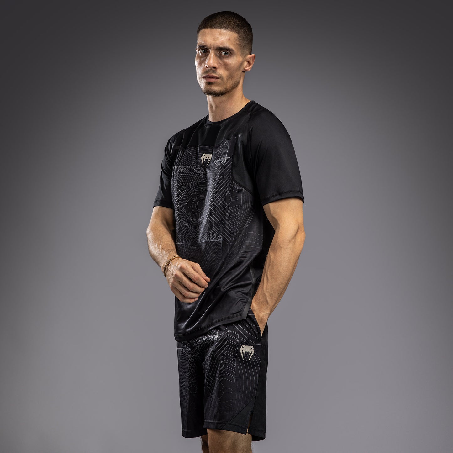 Venum G-Fit Air 男士 Dry-Tech T恤 – 深黑色/沙色