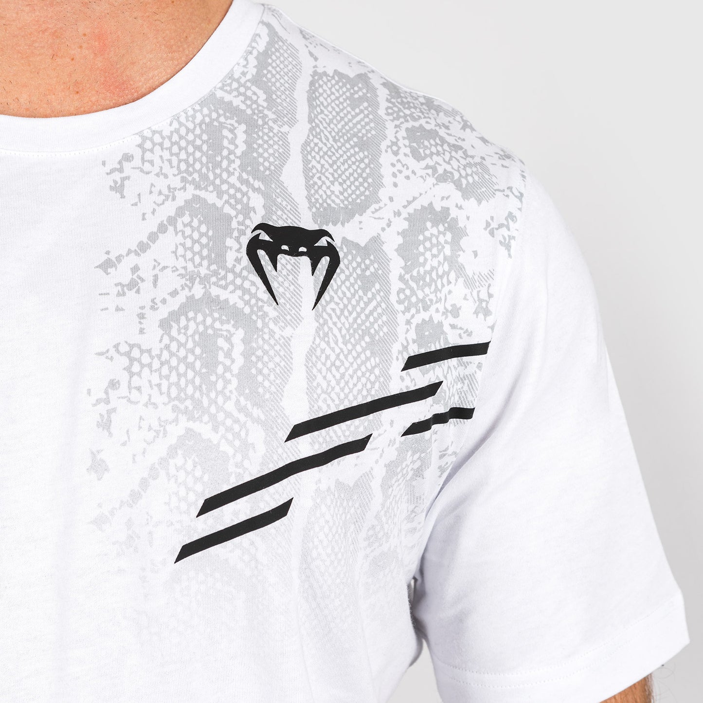 UFC Adrenaline by Venum Replica 男士短袖T恤 – 白色