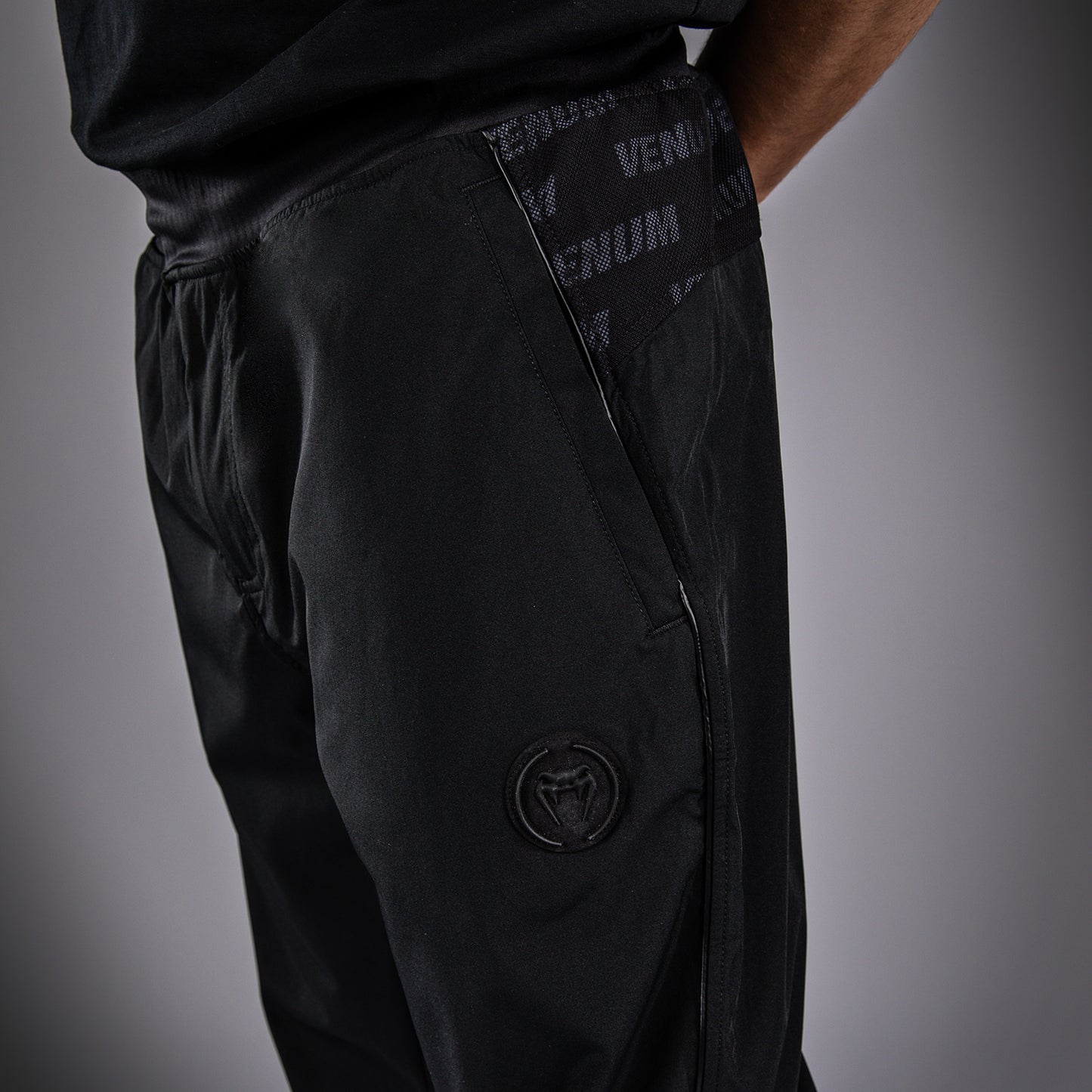 Venum Cargo Light Aero 慢跑裤 – 黑色