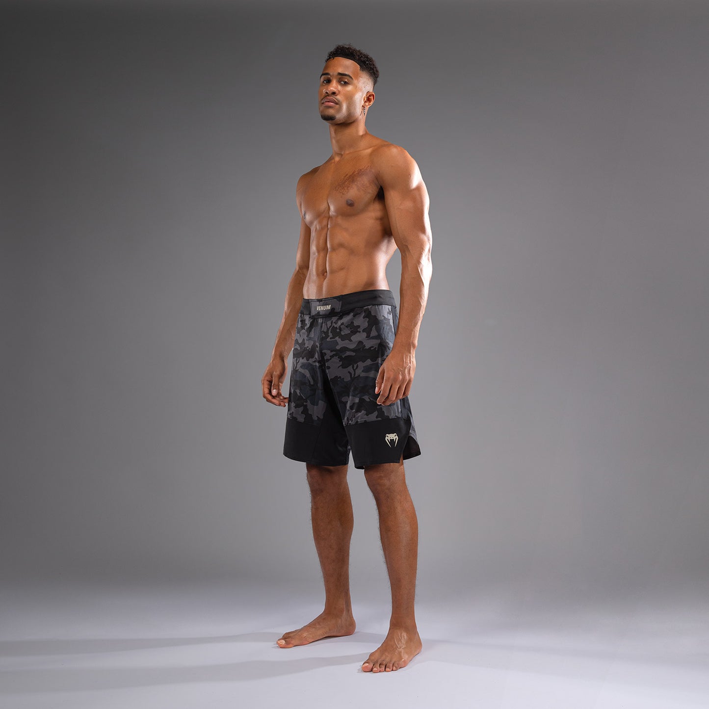 Venum G-Fit Air 男士格斗短裤 – 数字城市迷彩