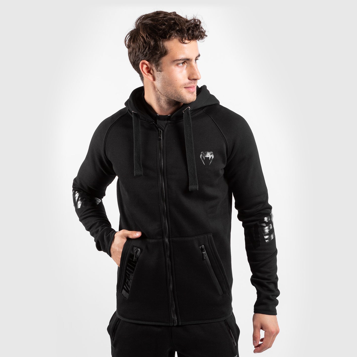 Venum Contender 3.0 连帽衫 – 黑色/黑色