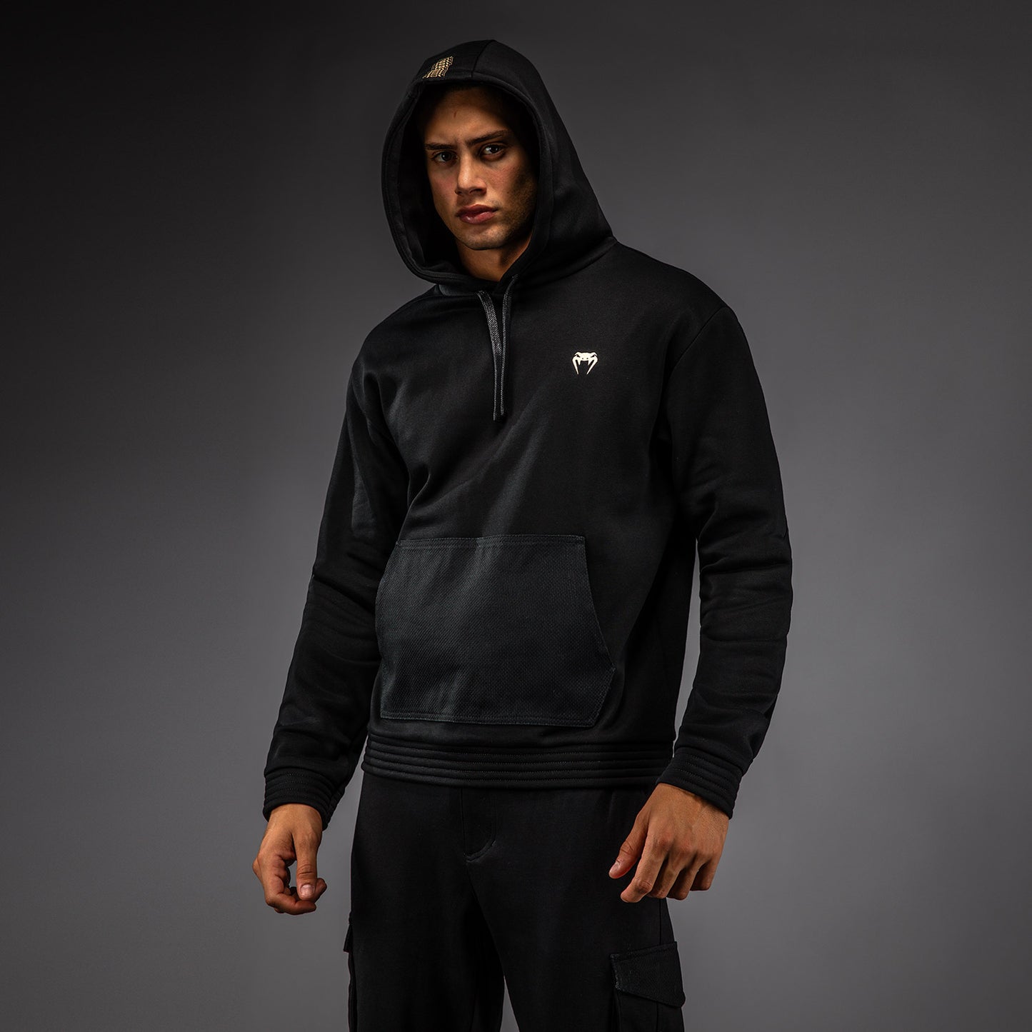 Venum Urban 柔术服连帽衫 – 黑色