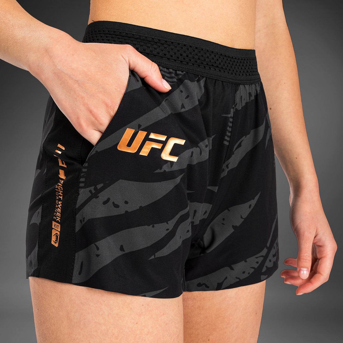 UFC Adrenaline by Venum Fight Week 女士性能短裤 – 城市迷彩