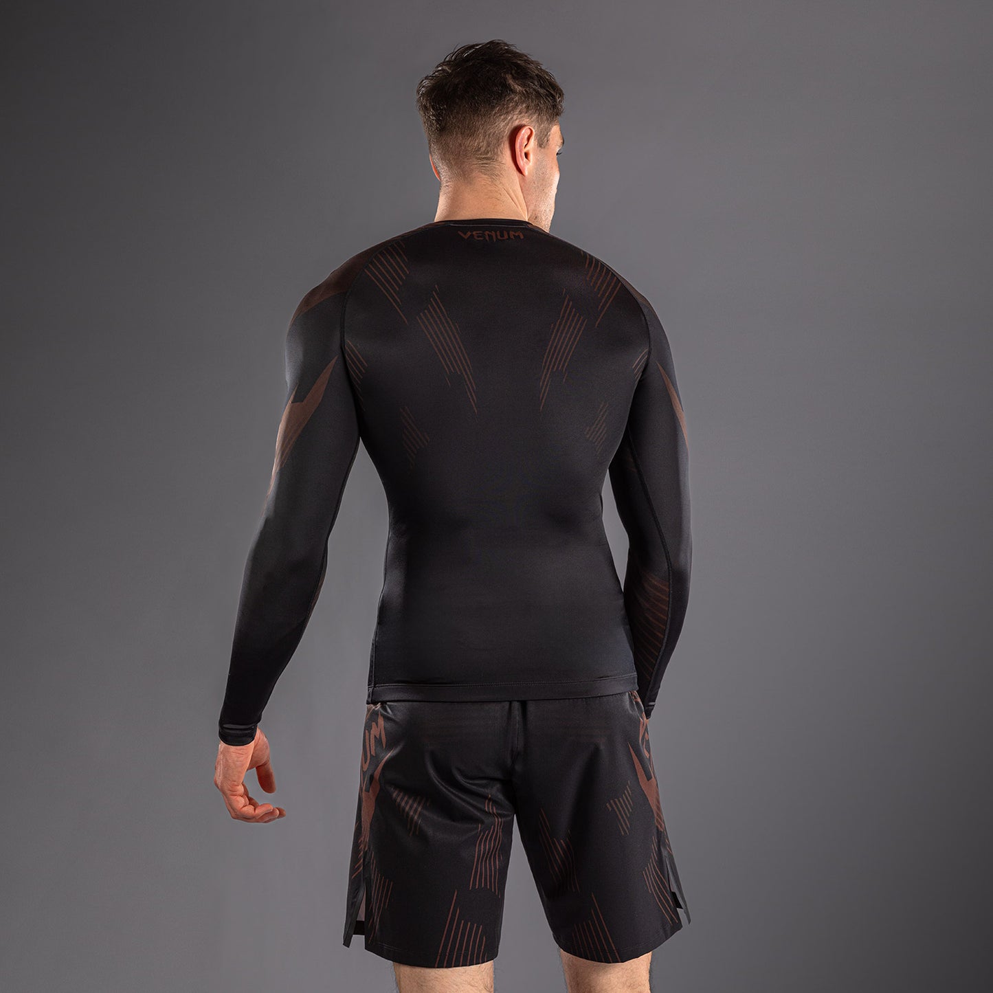 NO-GI 6.0 长袖紧身防磨衣 – 黑色/棕色